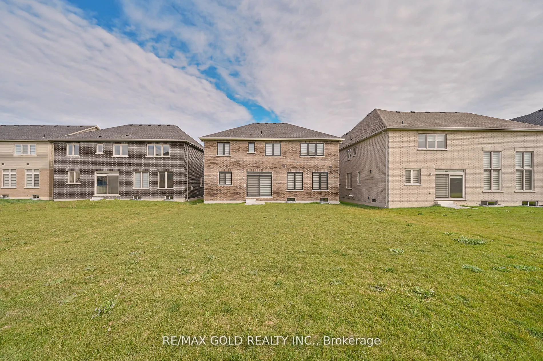 15 Sandhill Crescent