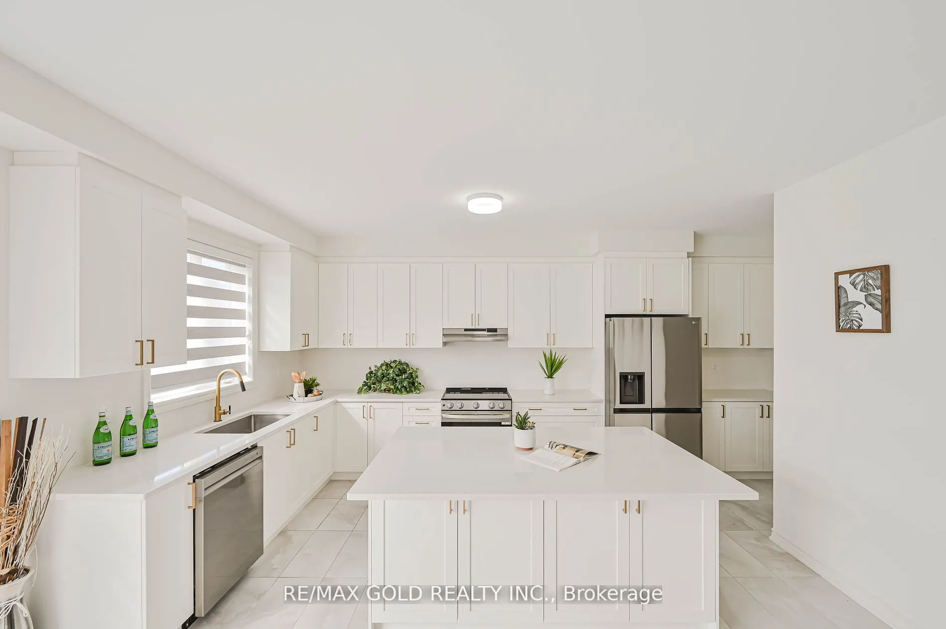 15 Sandhill Crescent