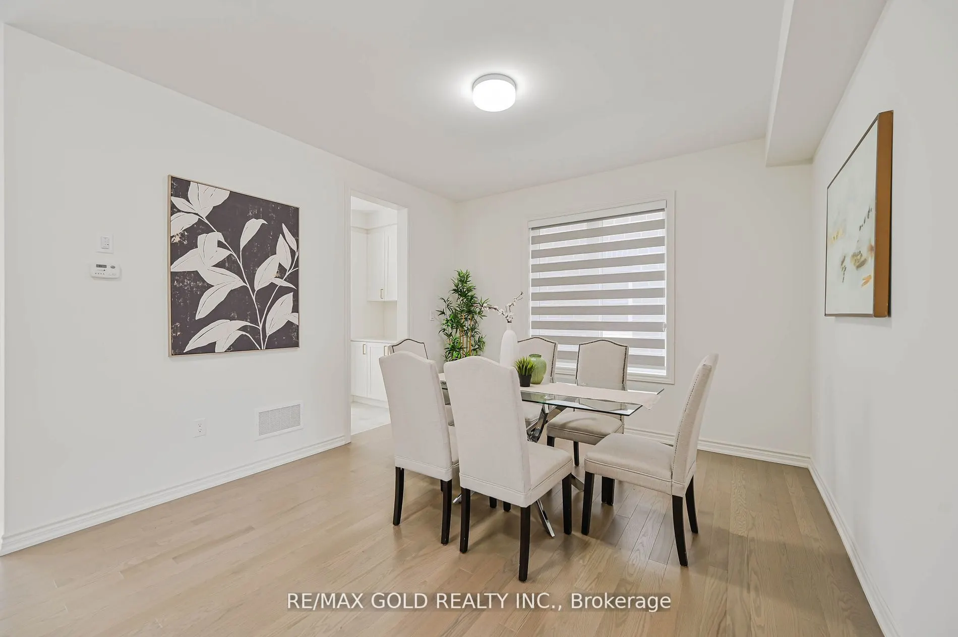 15 Sandhill Crescent