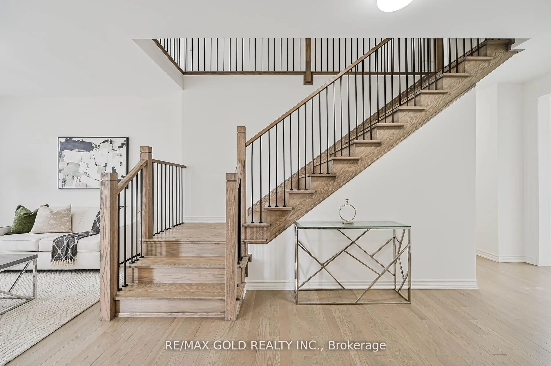 15 Sandhill Crescent