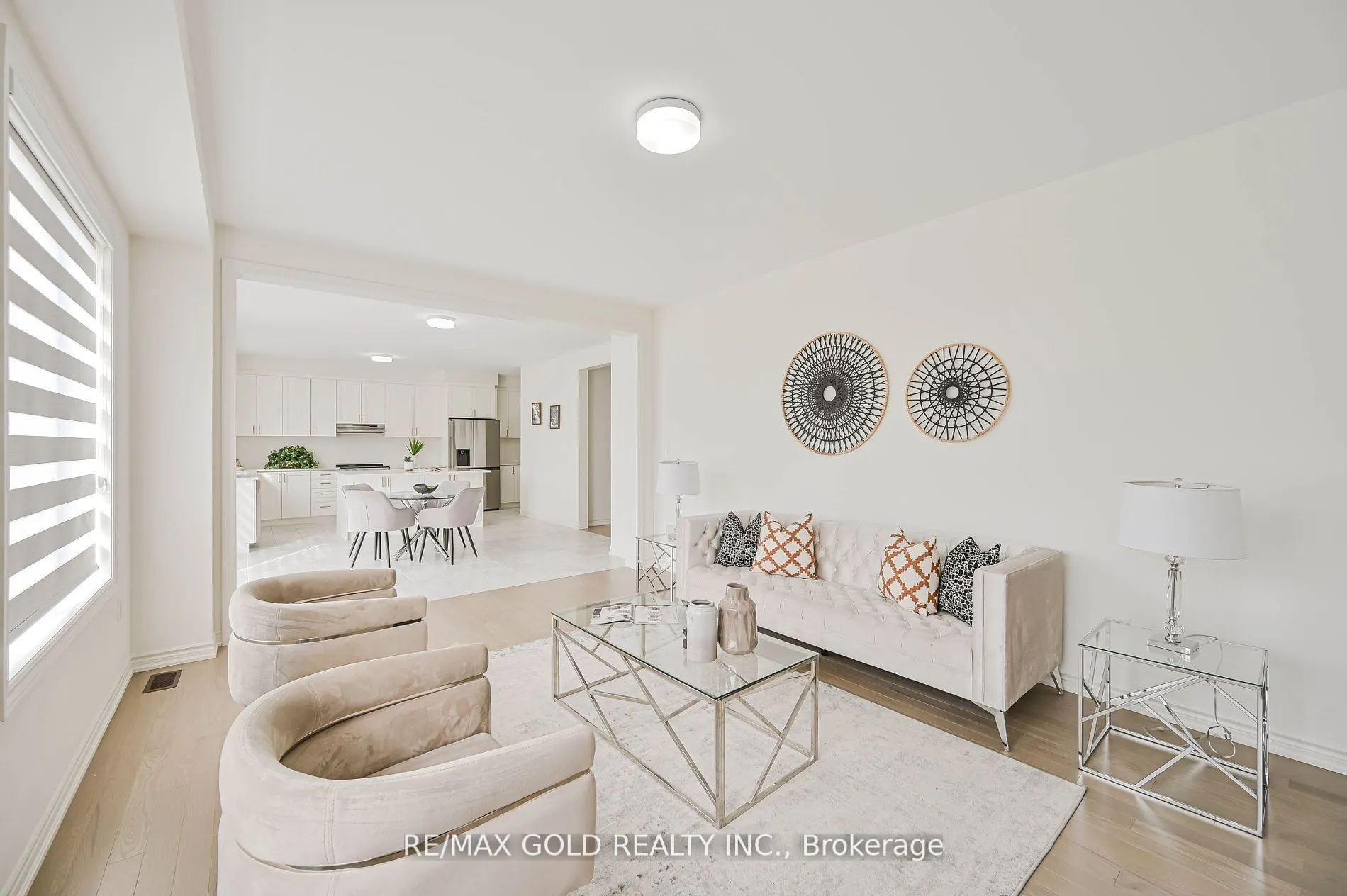 15 Sandhill Crescent