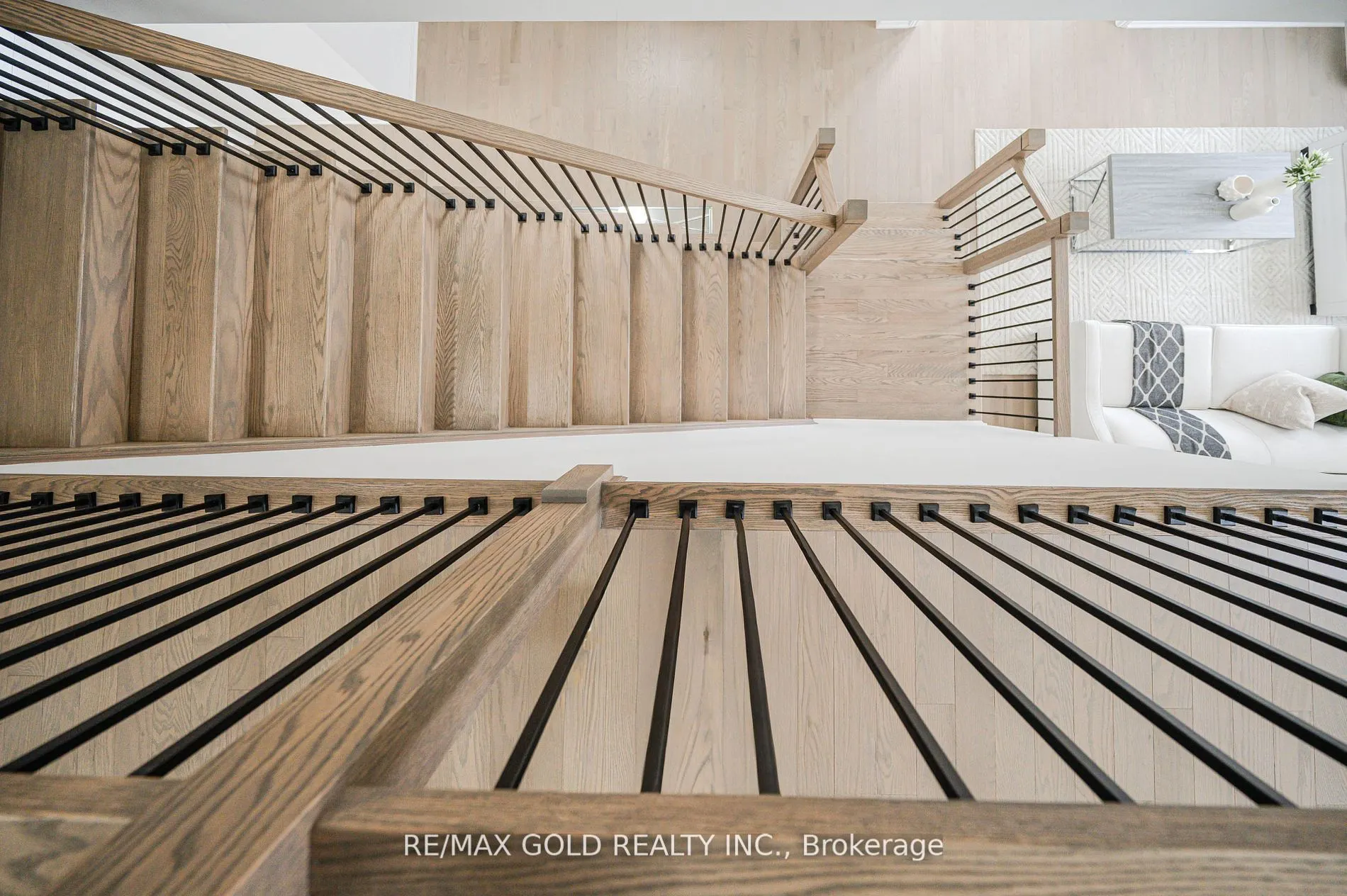 15 Sandhill Crescent