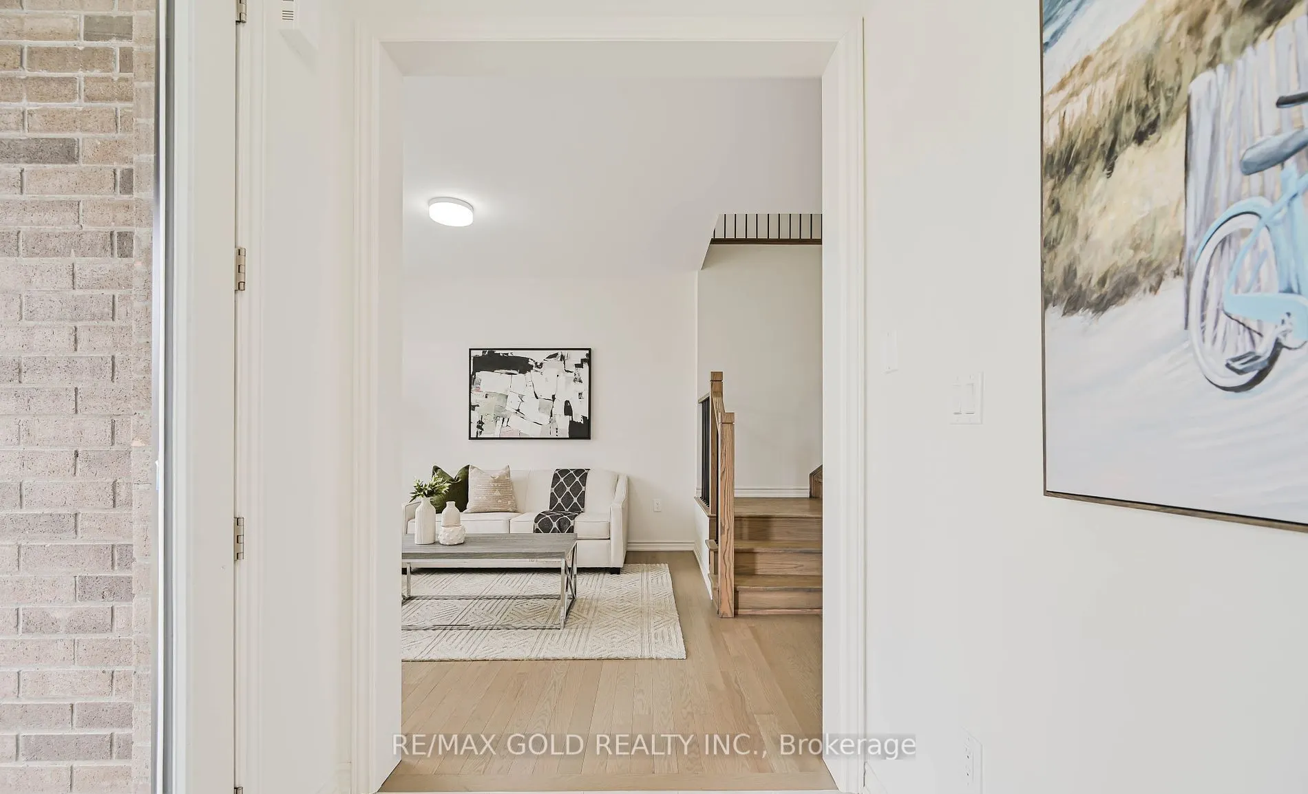 15 Sandhill Crescent