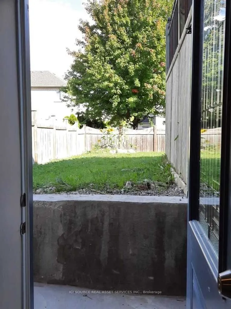 8 Headford Avenue, #Lower