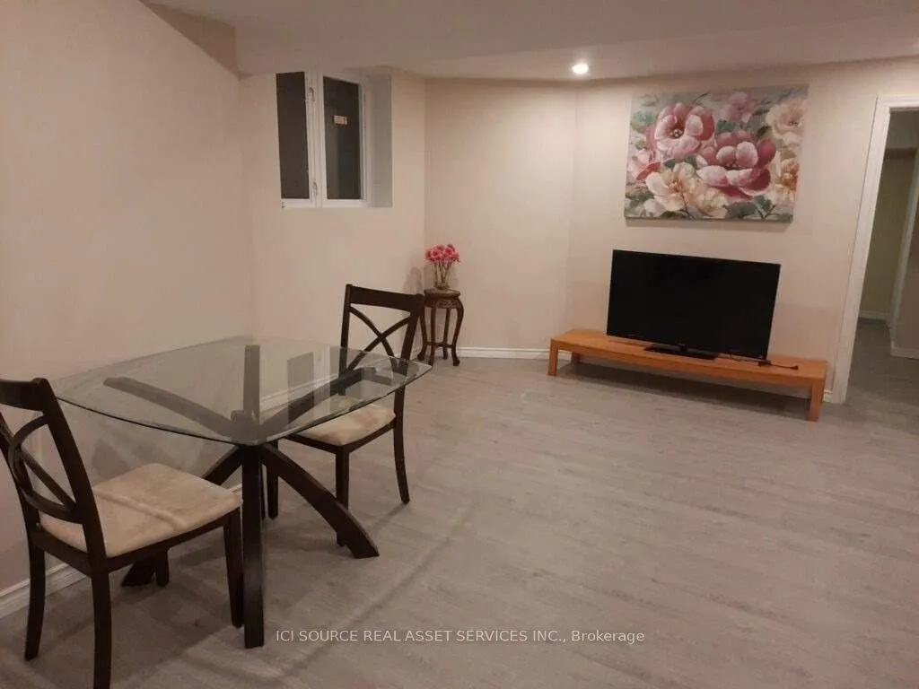 8 Headford Avenue, #Lower