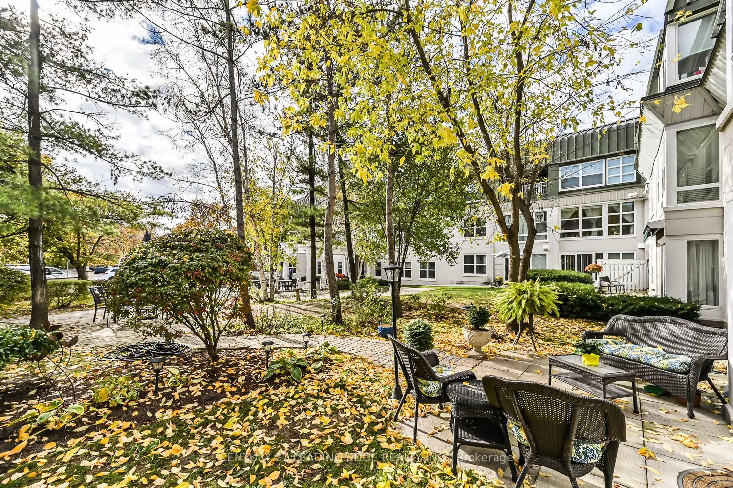 100 Anna Russell Way, #105