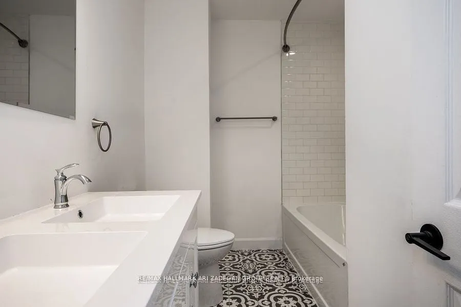 47 Newbury Drive, #Main Fl