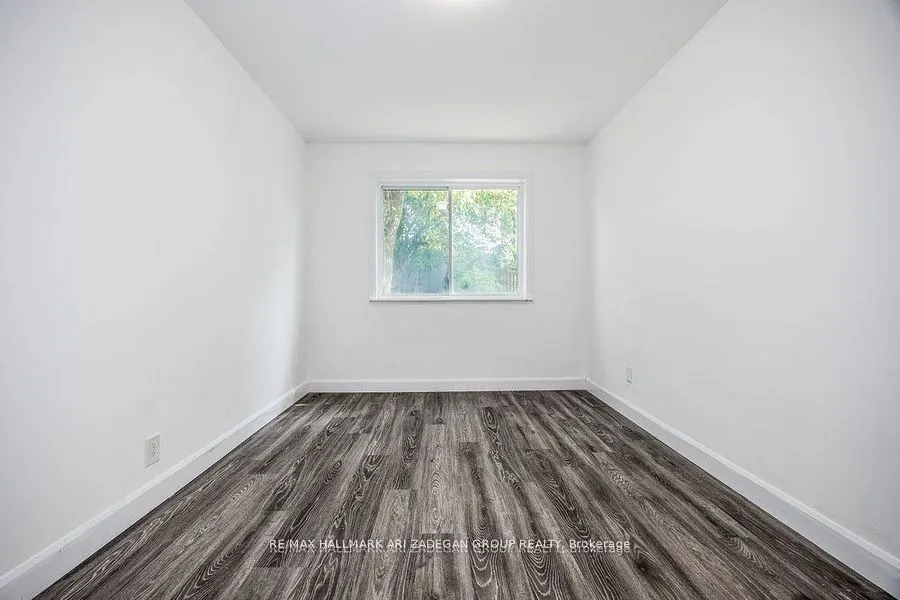 47 Newbury Drive, #Main Fl