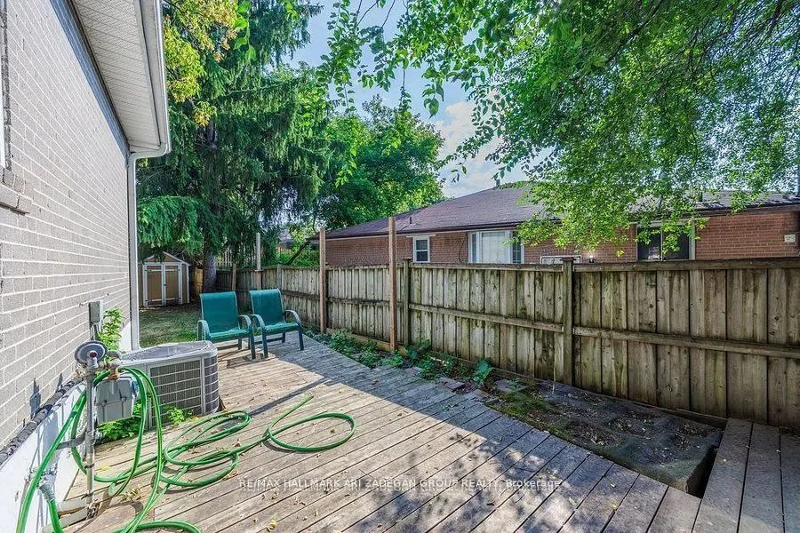 47 Newbury Drive, #Main Fl