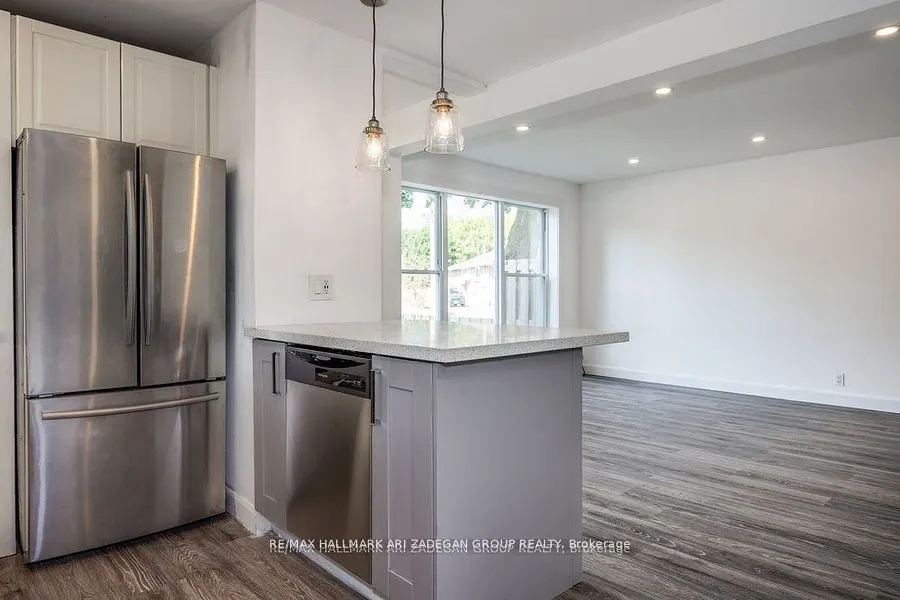 47 Newbury Drive, #Main Fl