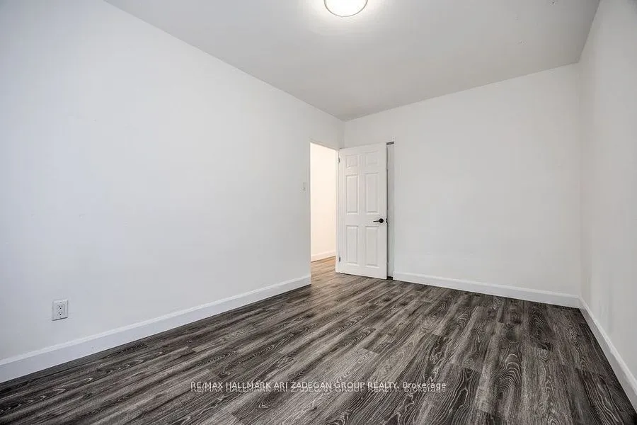 47 Newbury Drive, #Main Fl