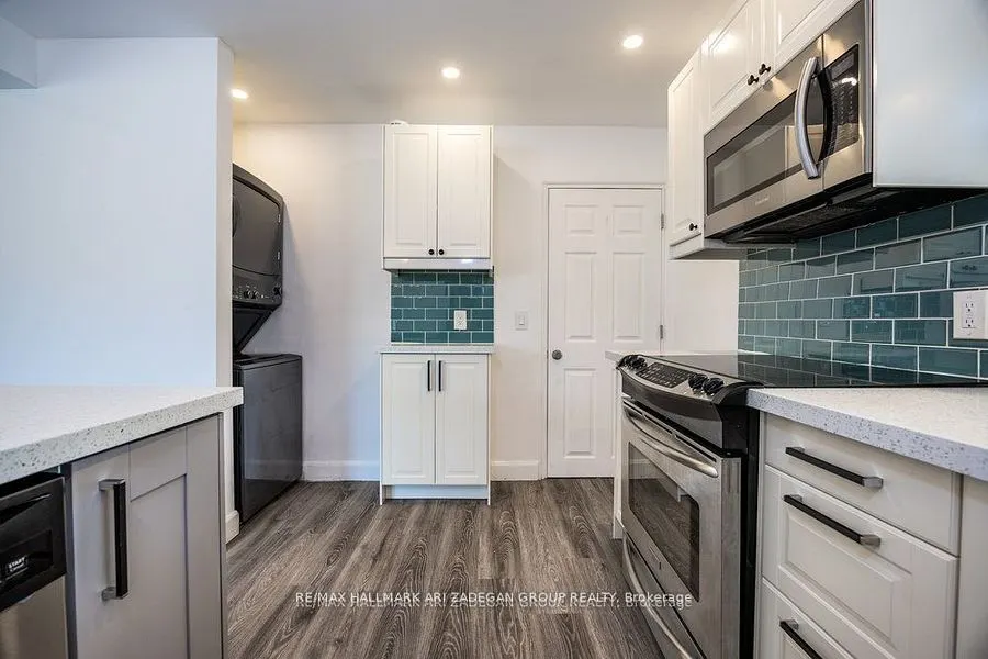 47 Newbury Drive, #Main Fl