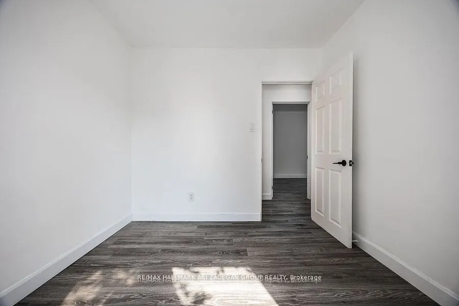 47 Newbury Drive, #Main Fl