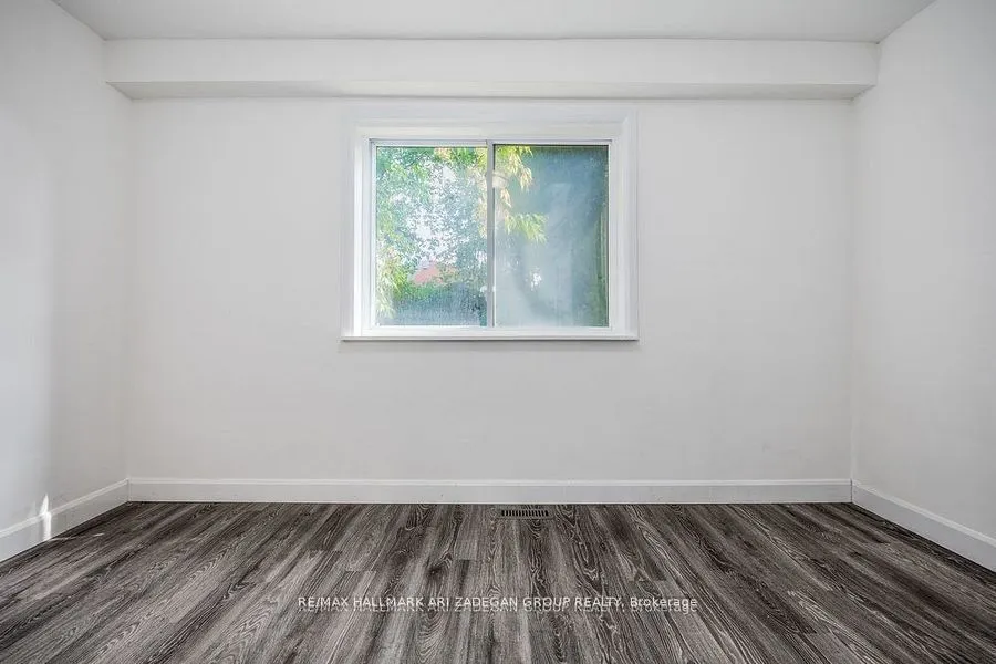 47 Newbury Drive, #Main Fl