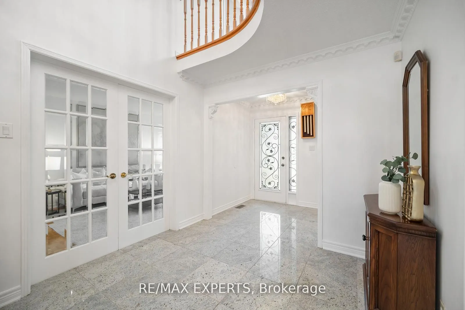 118 Chancellor Drive