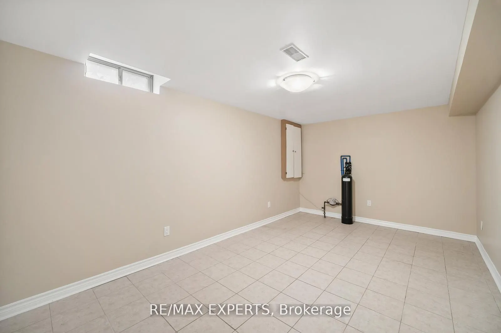 118 Chancellor Drive