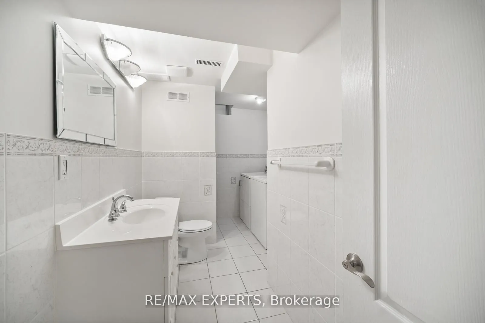 118 Chancellor Drive