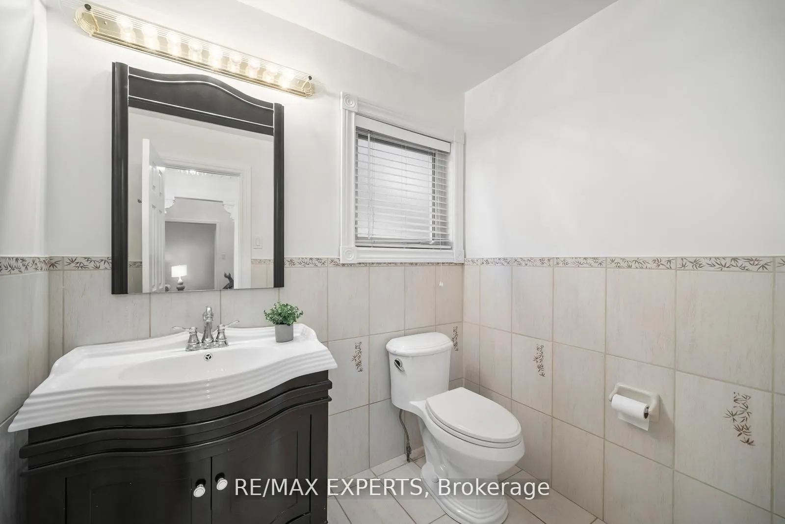 118 Chancellor Drive