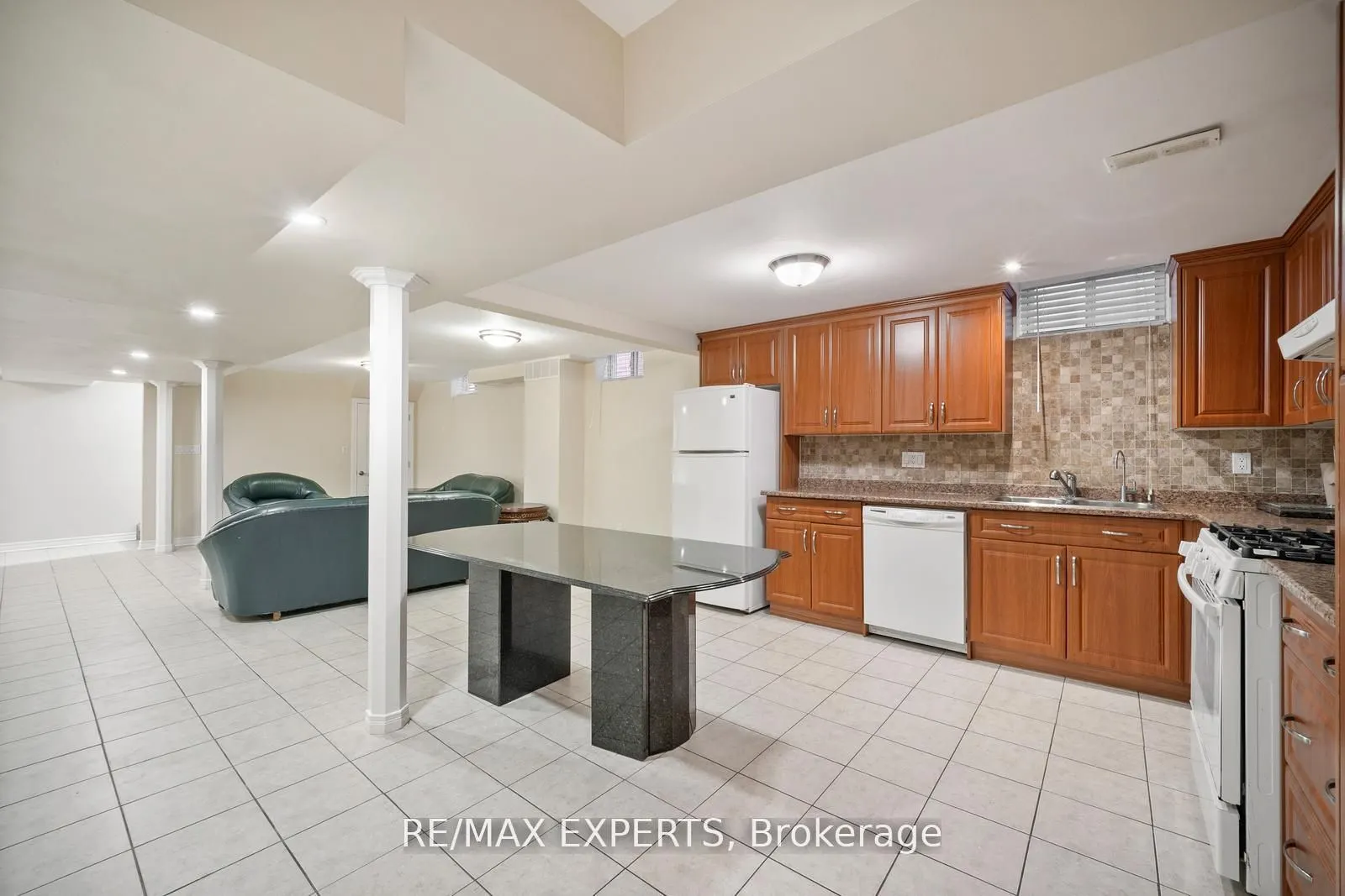 118 Chancellor Drive