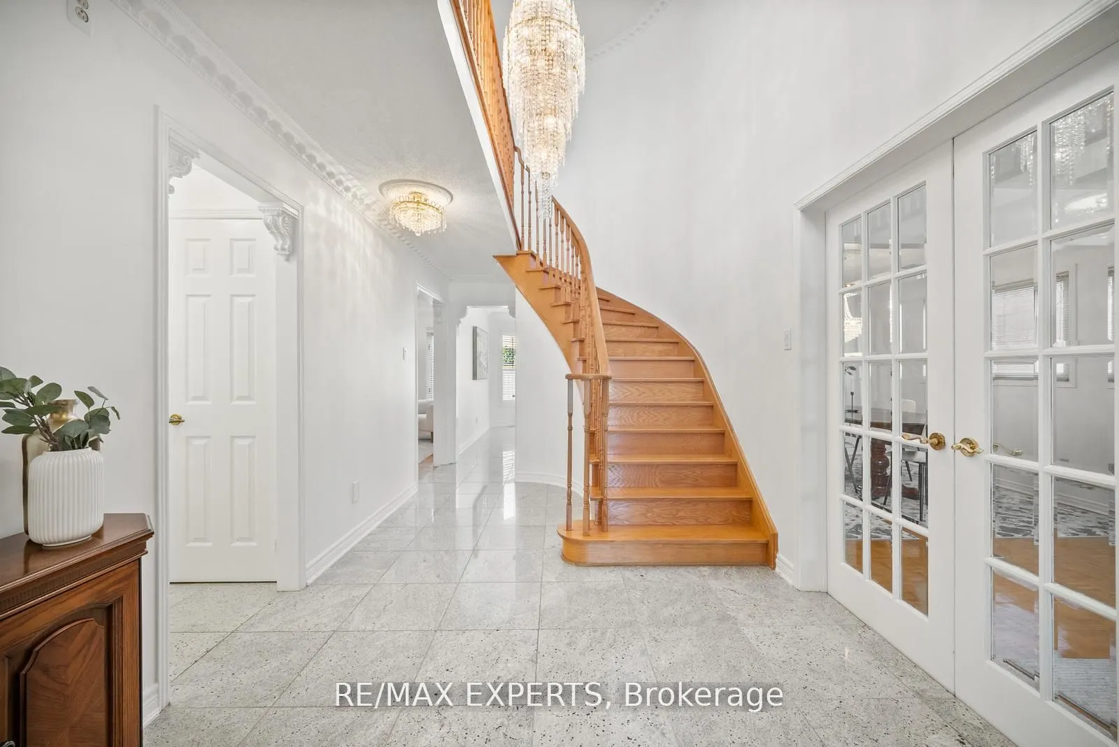 118 Chancellor Drive