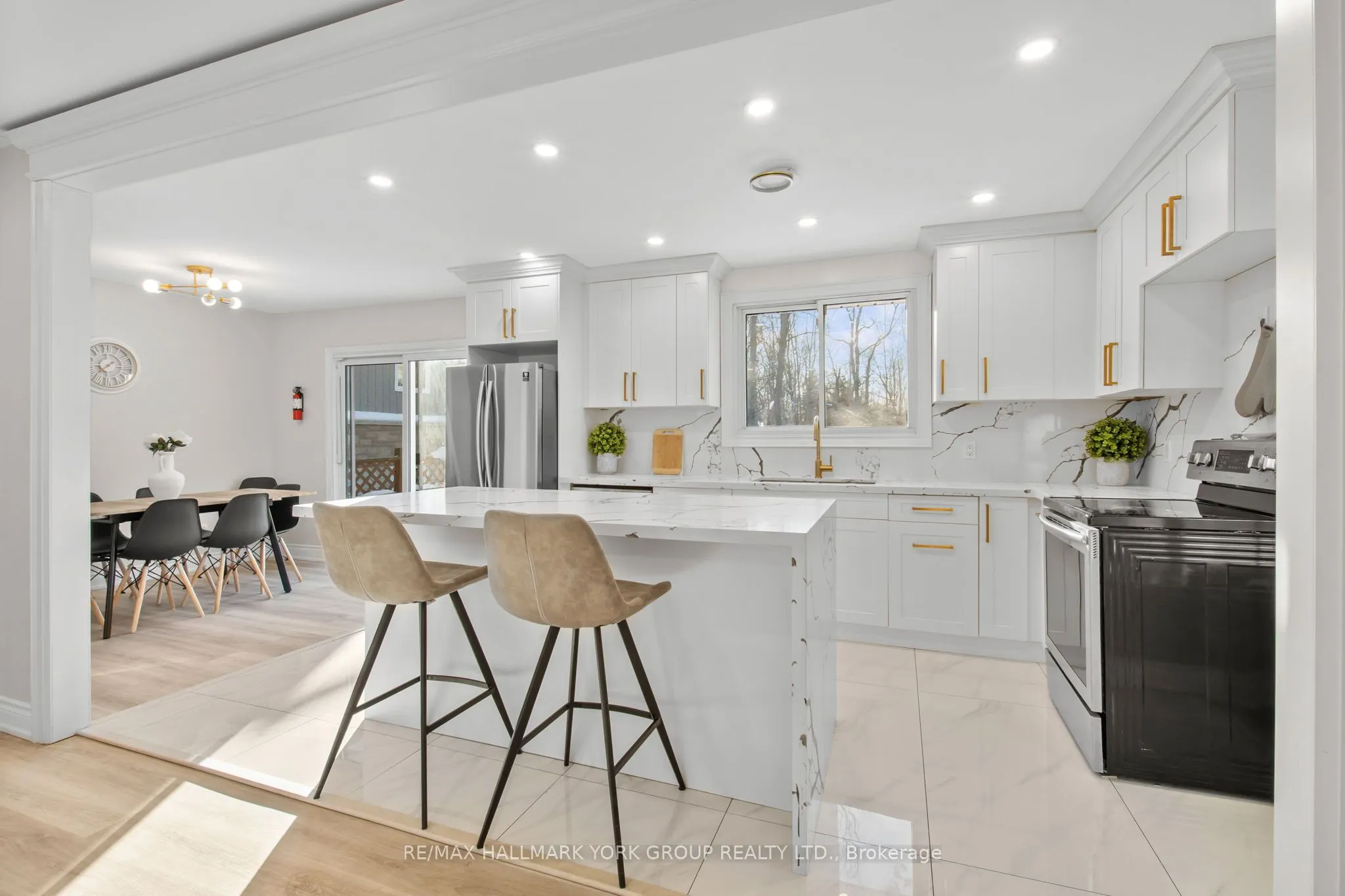 96 Riverview Beach Road