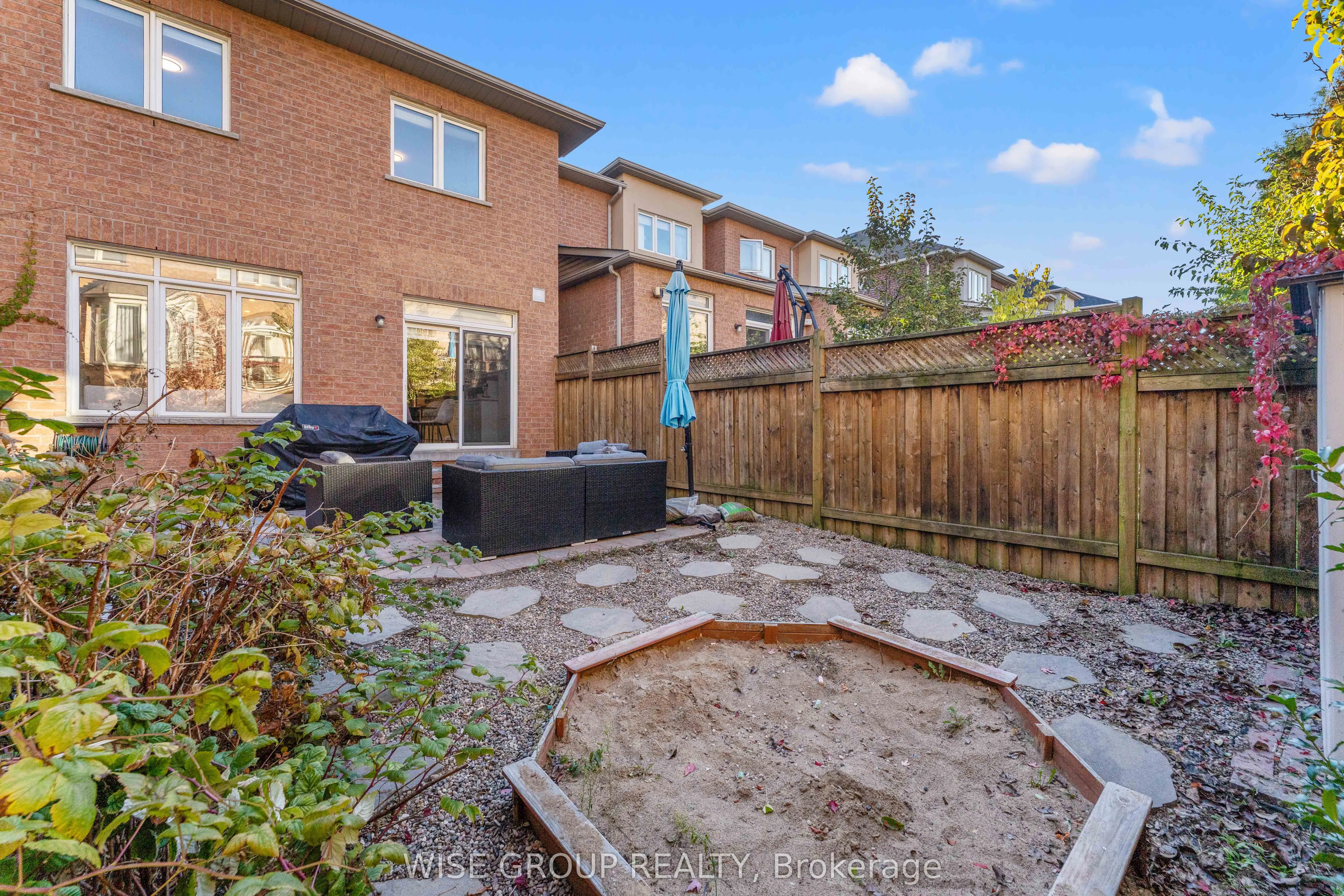 125 Mistywood Crescent