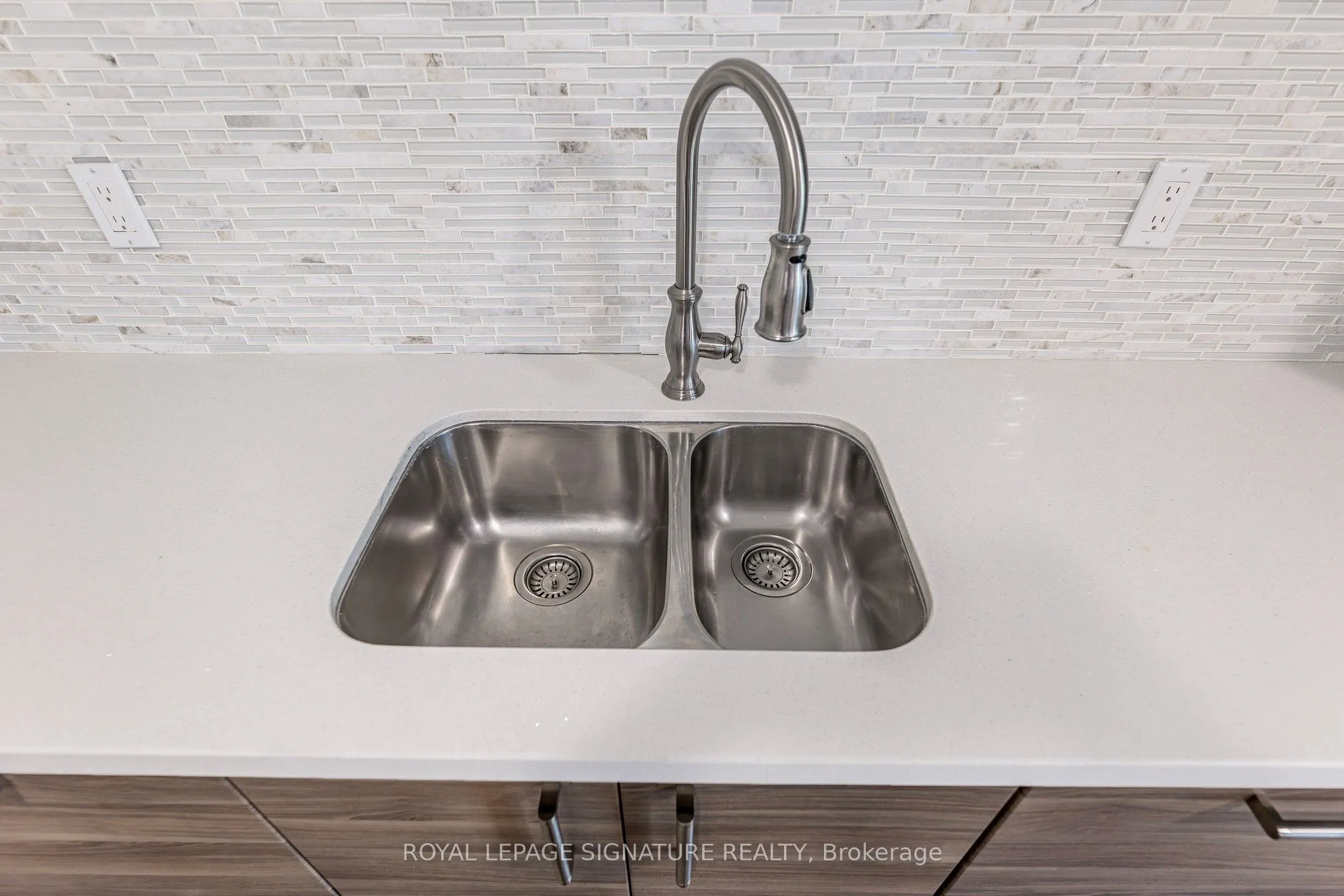 35 Grange Drive, #Lower