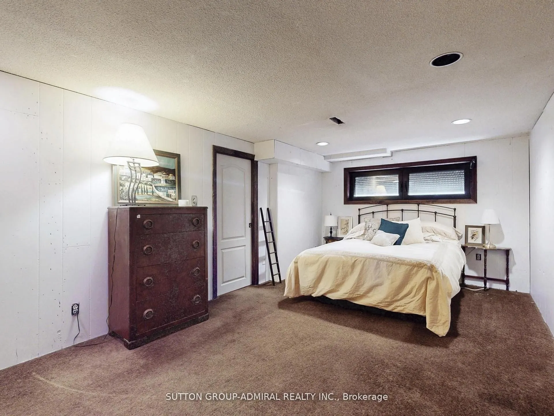 80 Castle Rock Drive