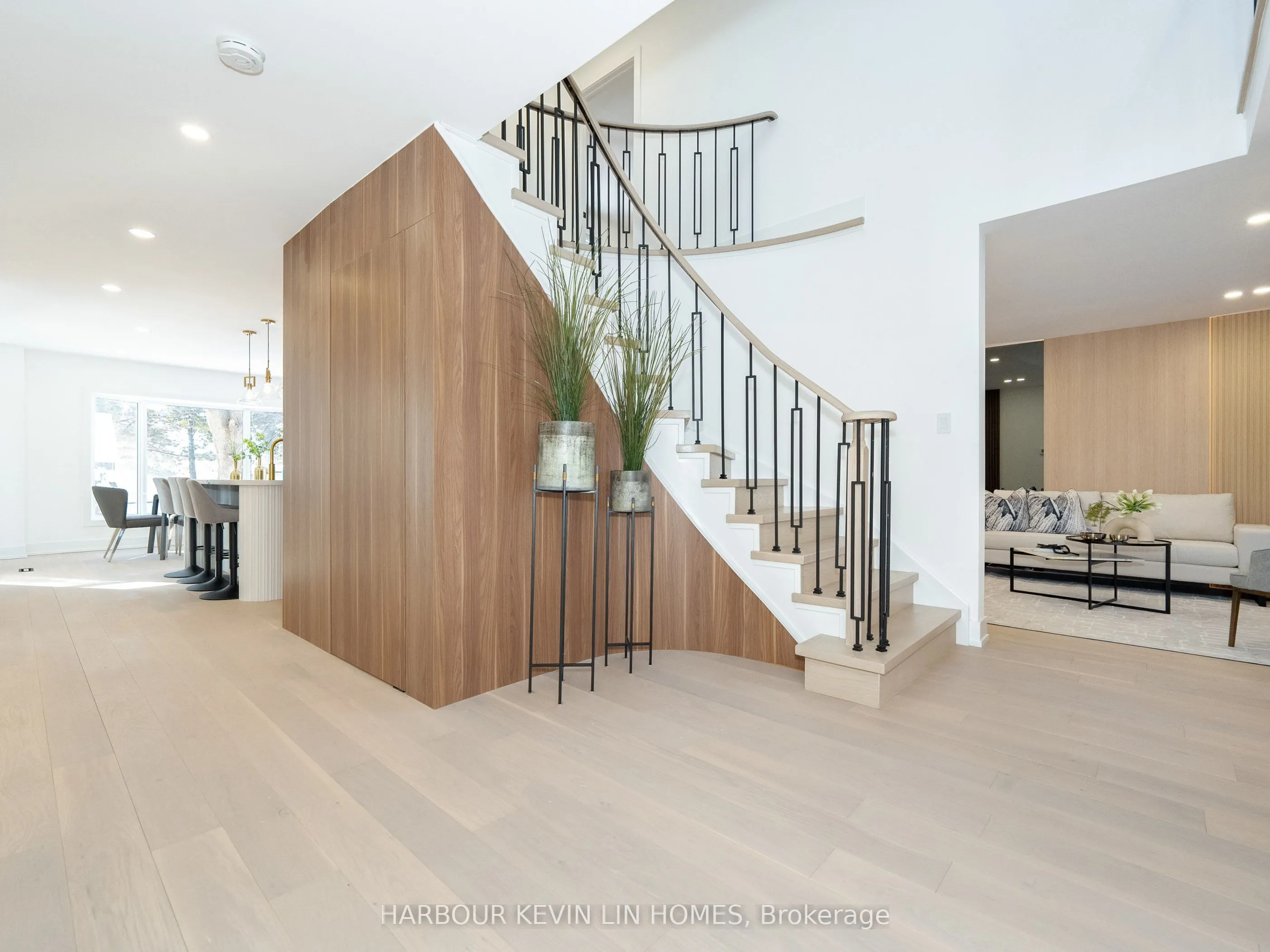 617 Chancellor Drive