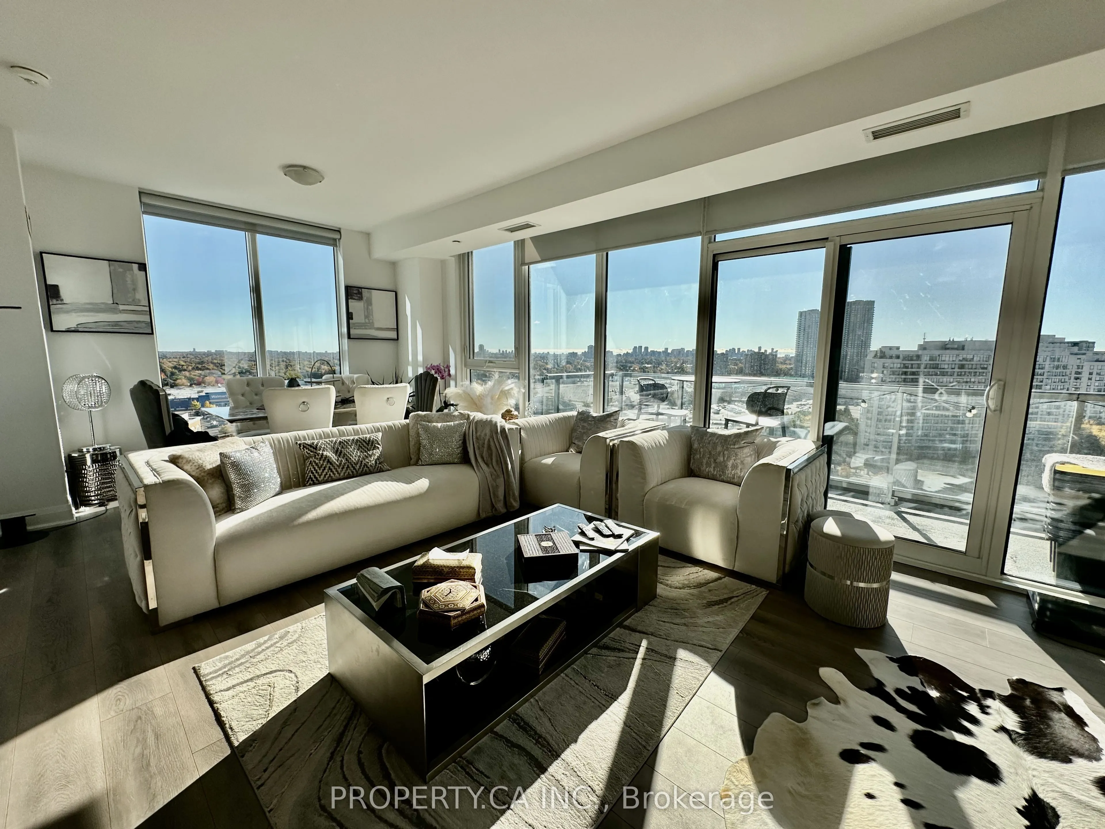 20 Gatineau Drive, #1403E