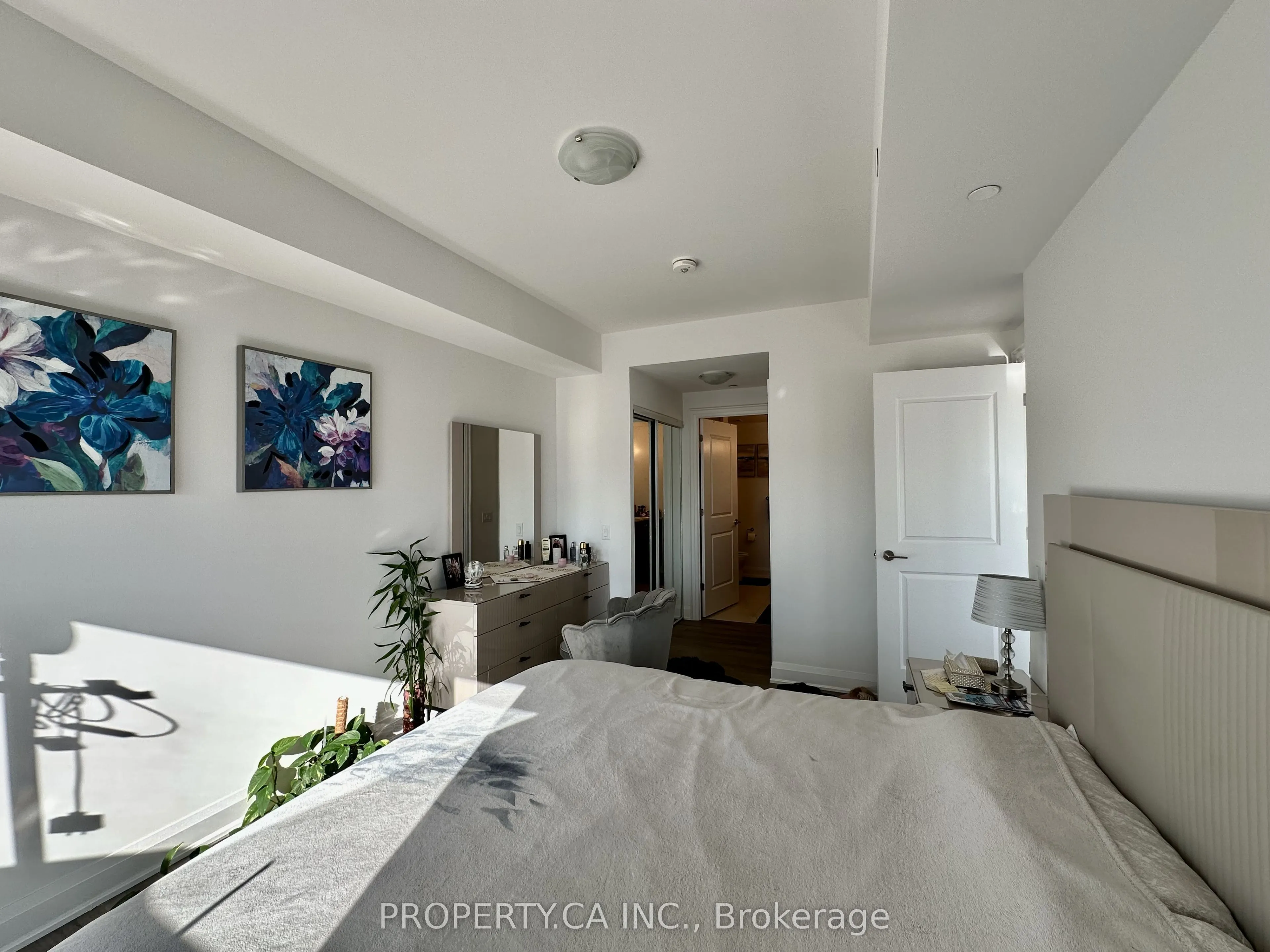 20 Gatineau Drive, #1403E