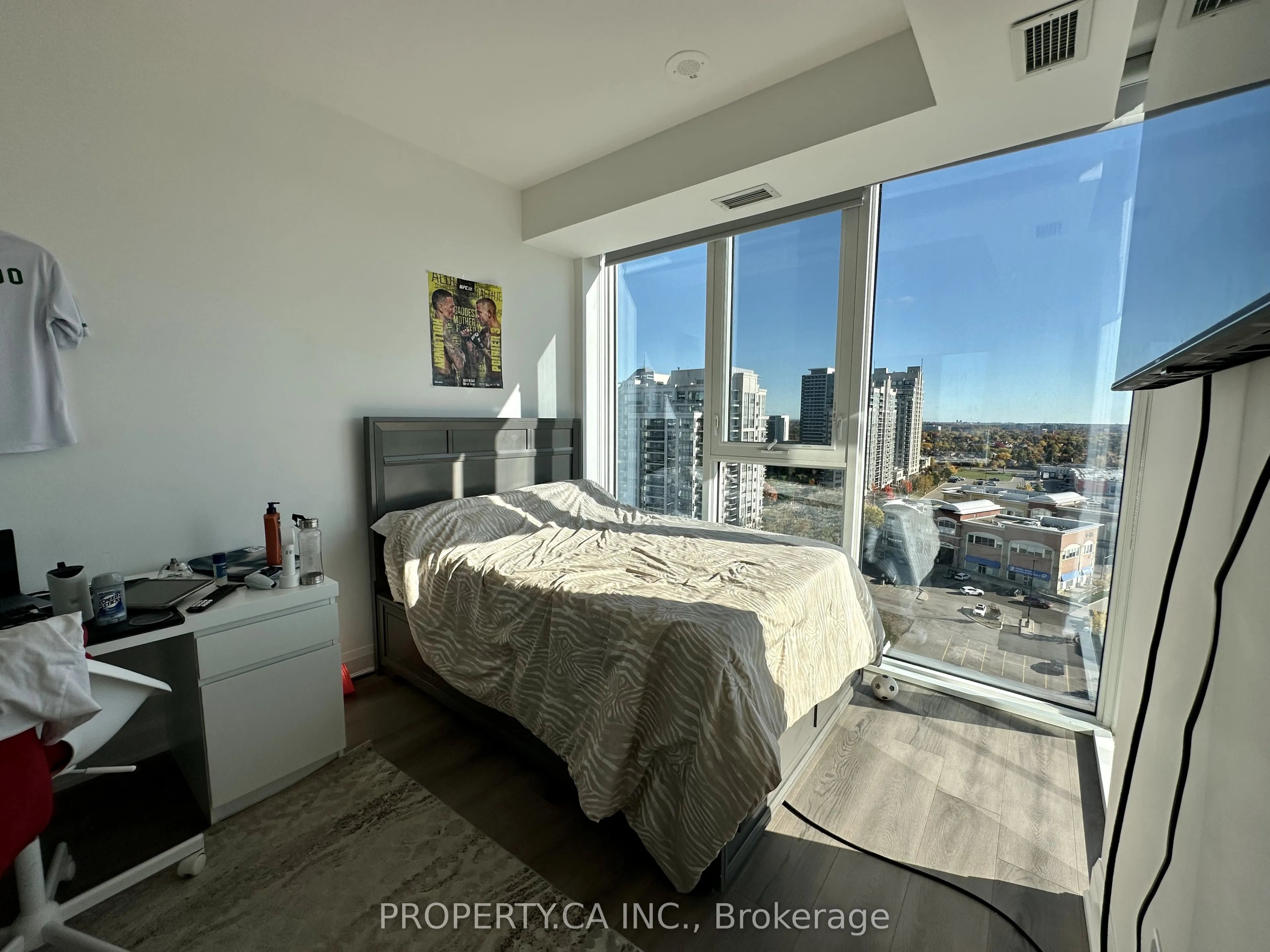 20 Gatineau Drive, #1403E