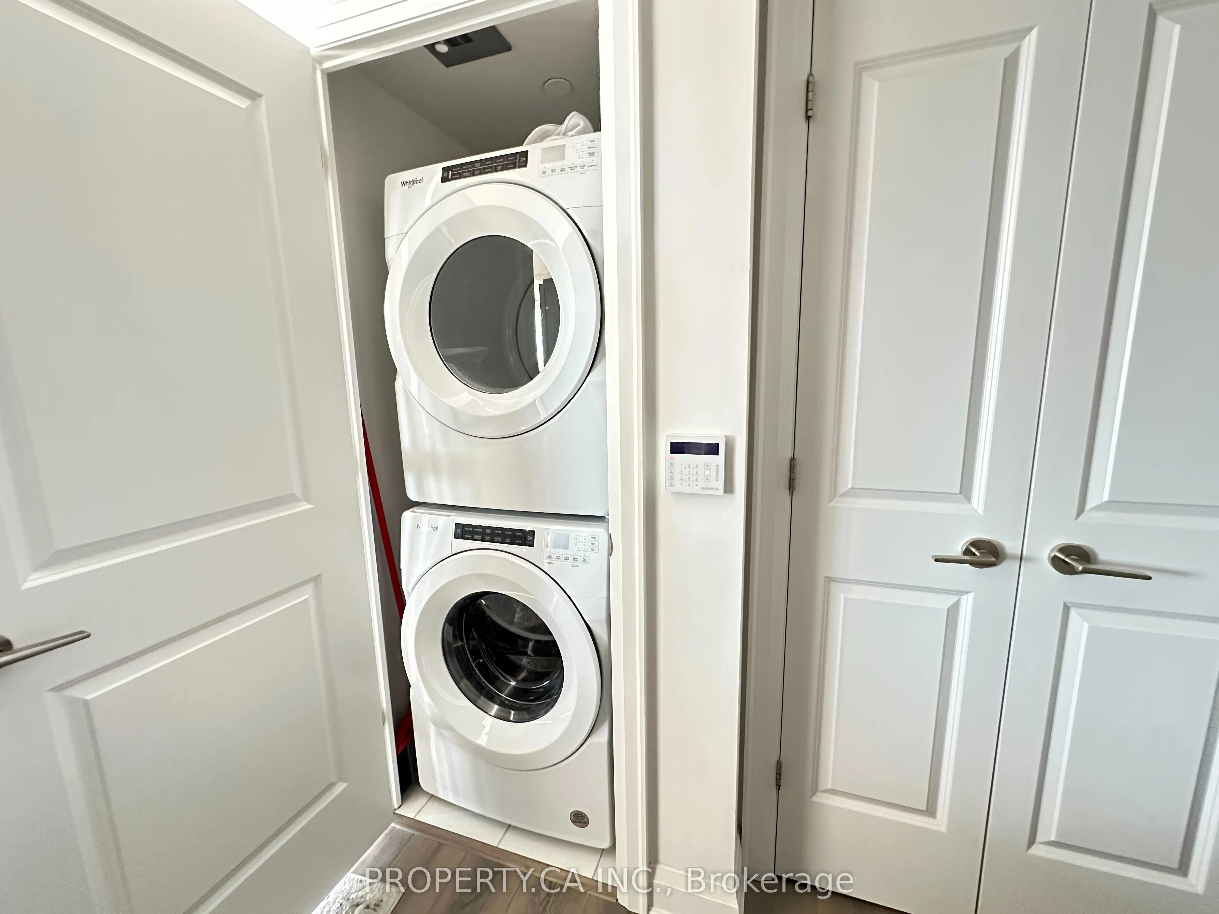 20 Gatineau Drive, #1403E