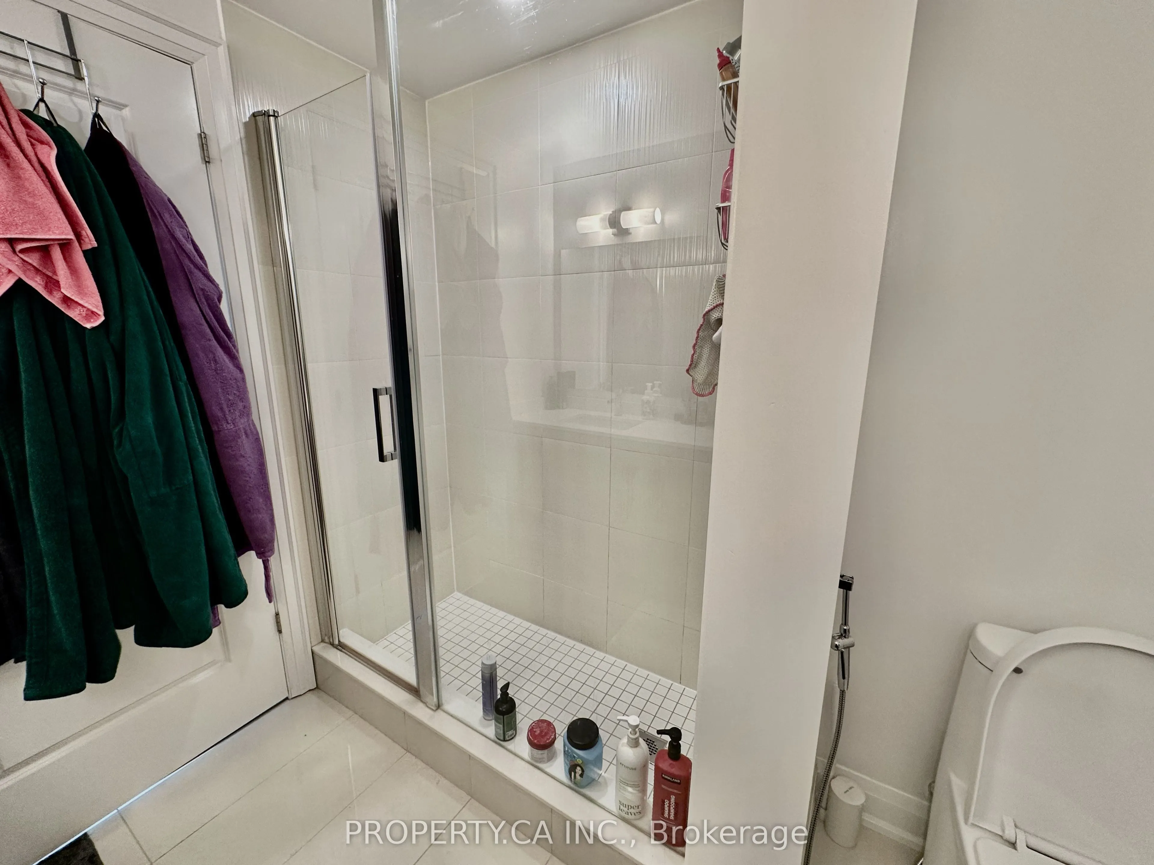 20 Gatineau Drive, #1403E