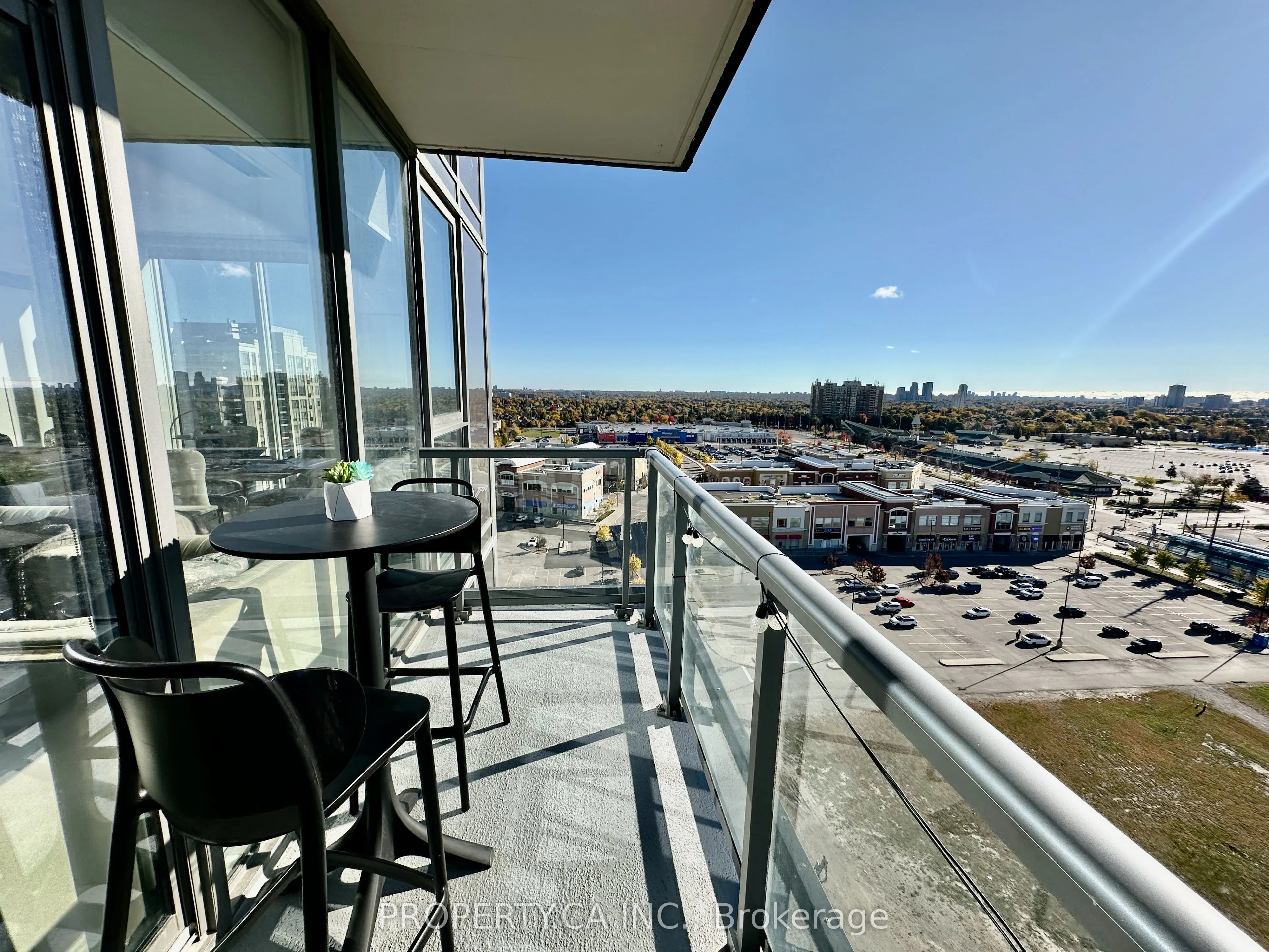 20 Gatineau Drive, #1403E