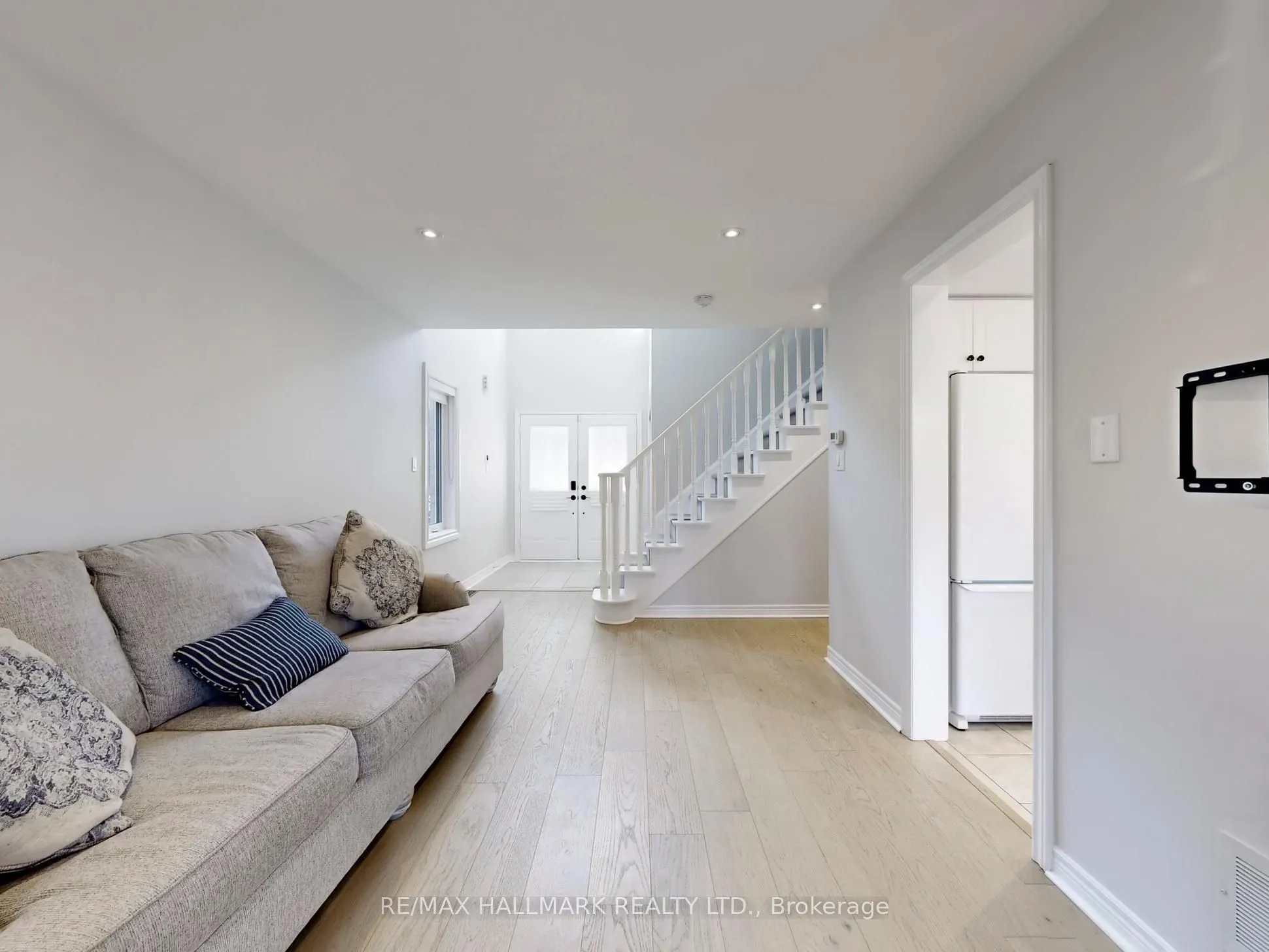 22 Laura Sabrina Drive