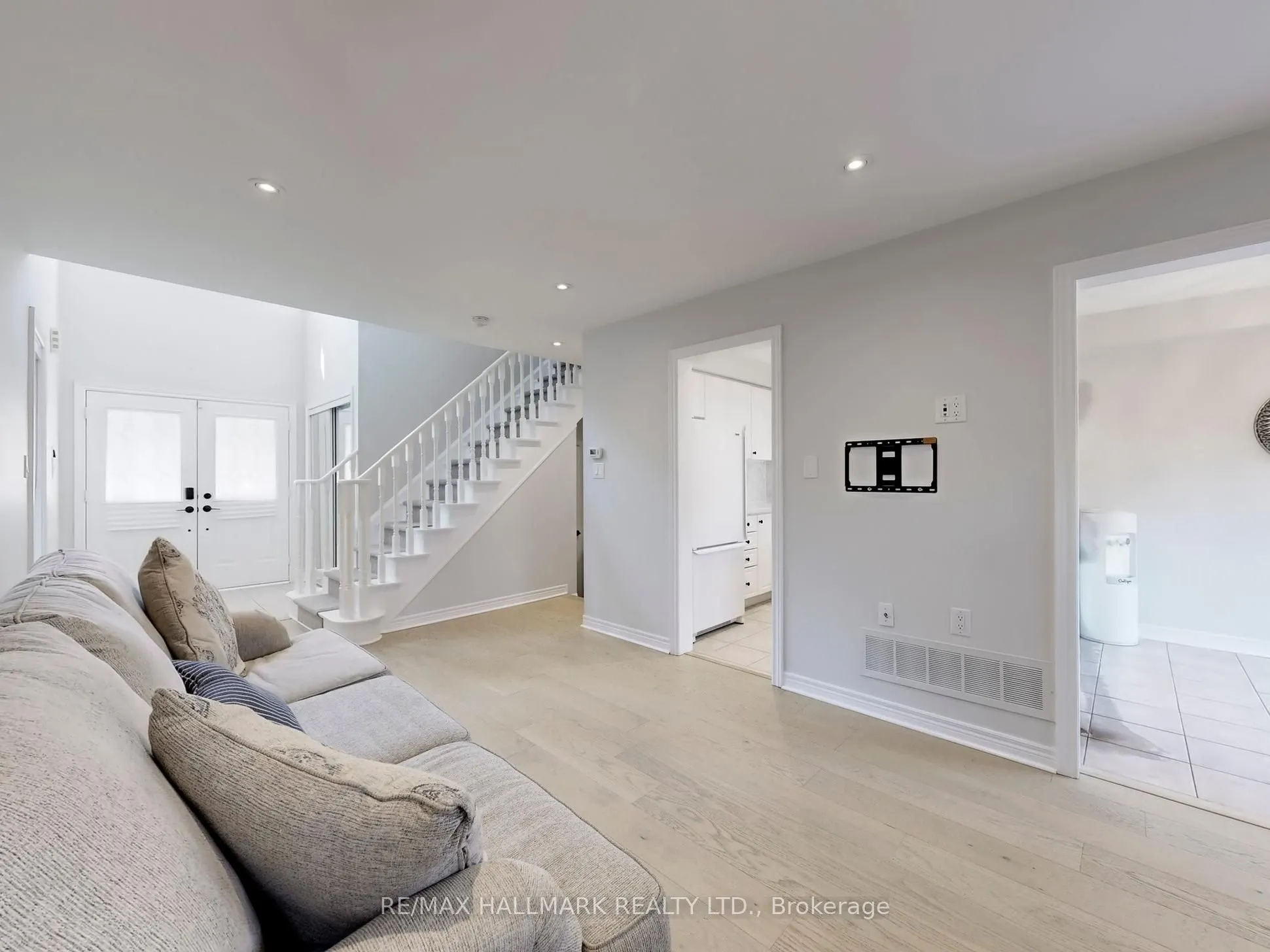 22 Laura Sabrina Drive