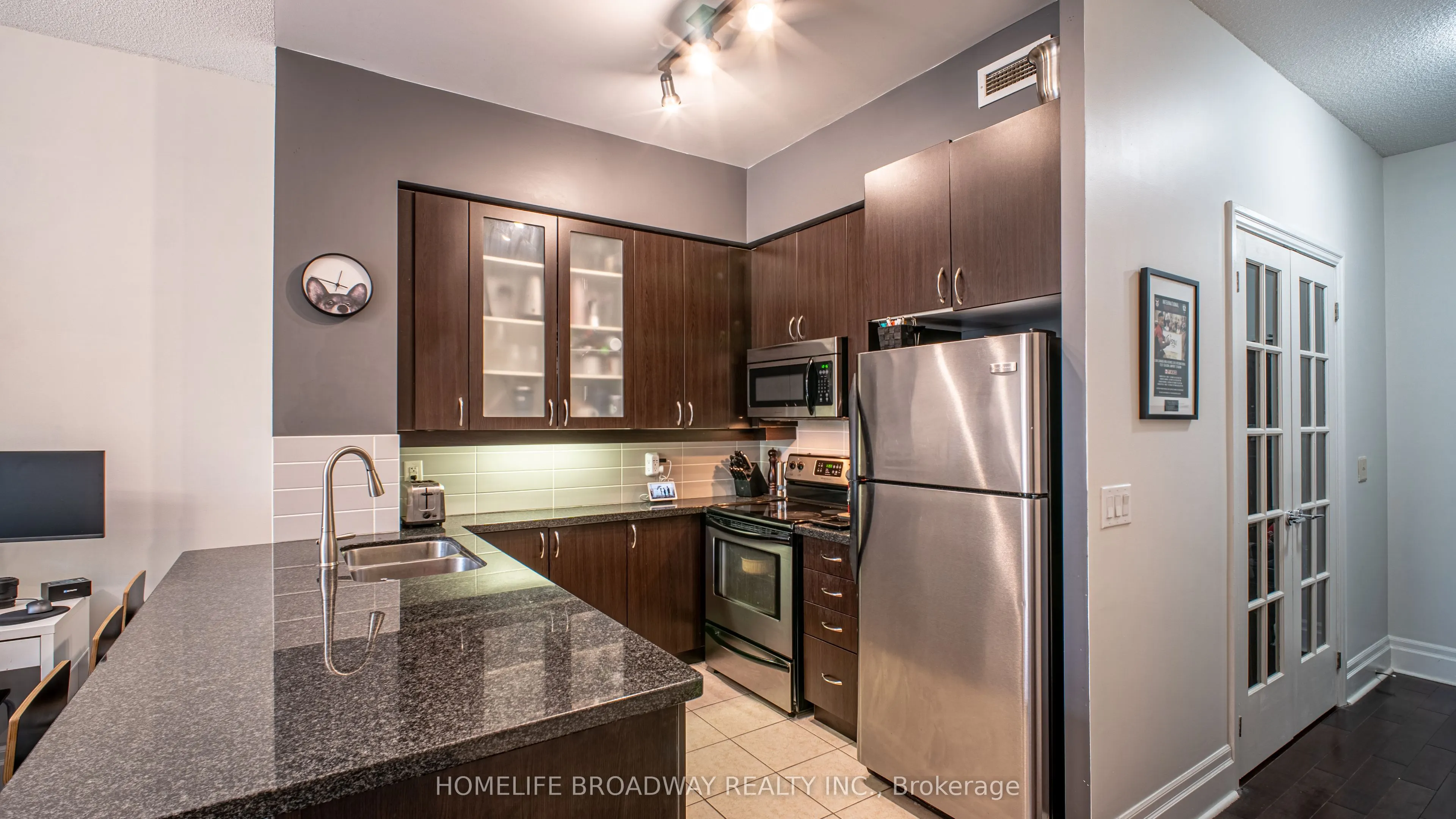 1 Upper Duke Crescent, #112A