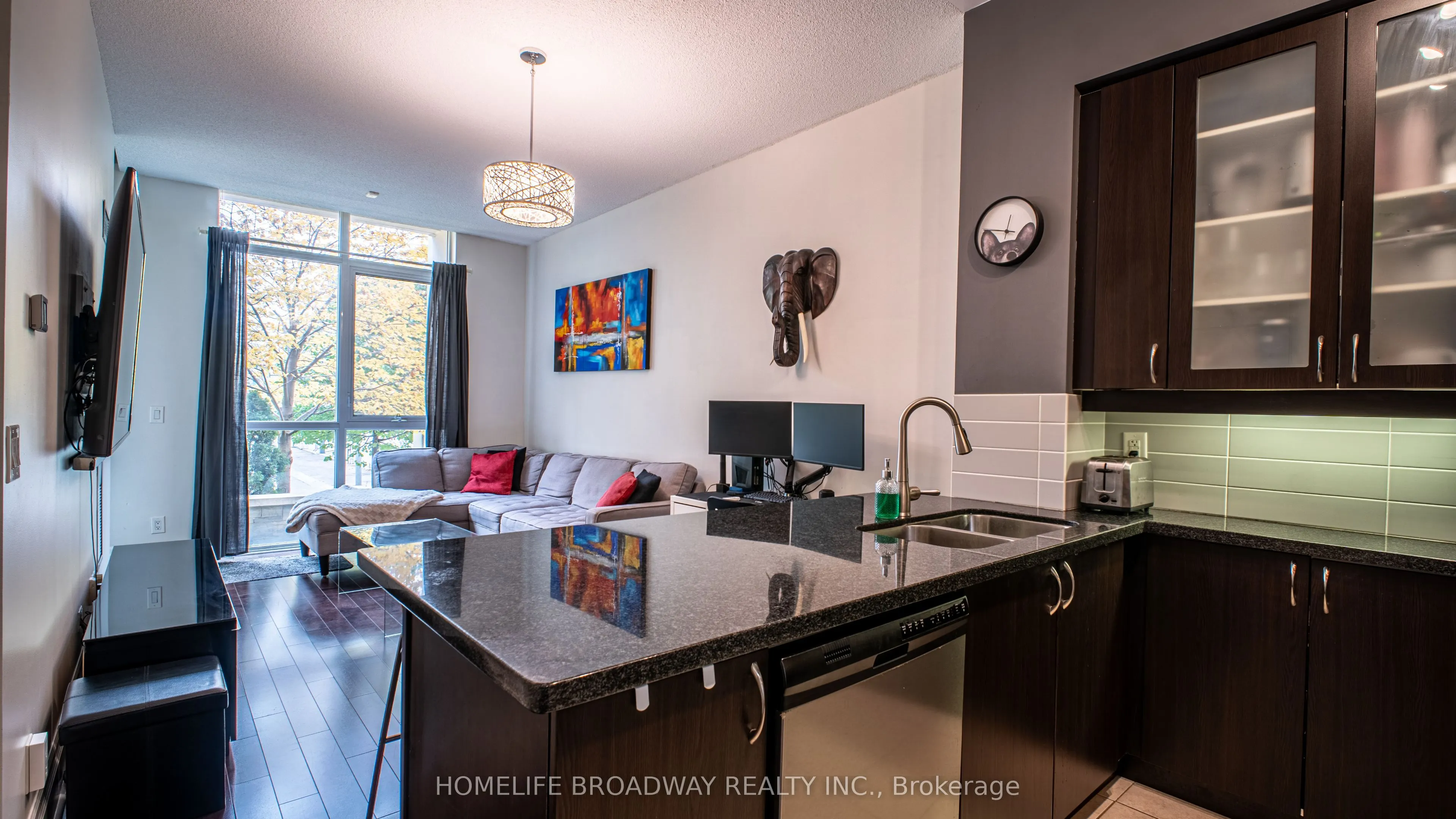 1 Upper Duke Crescent, #112A