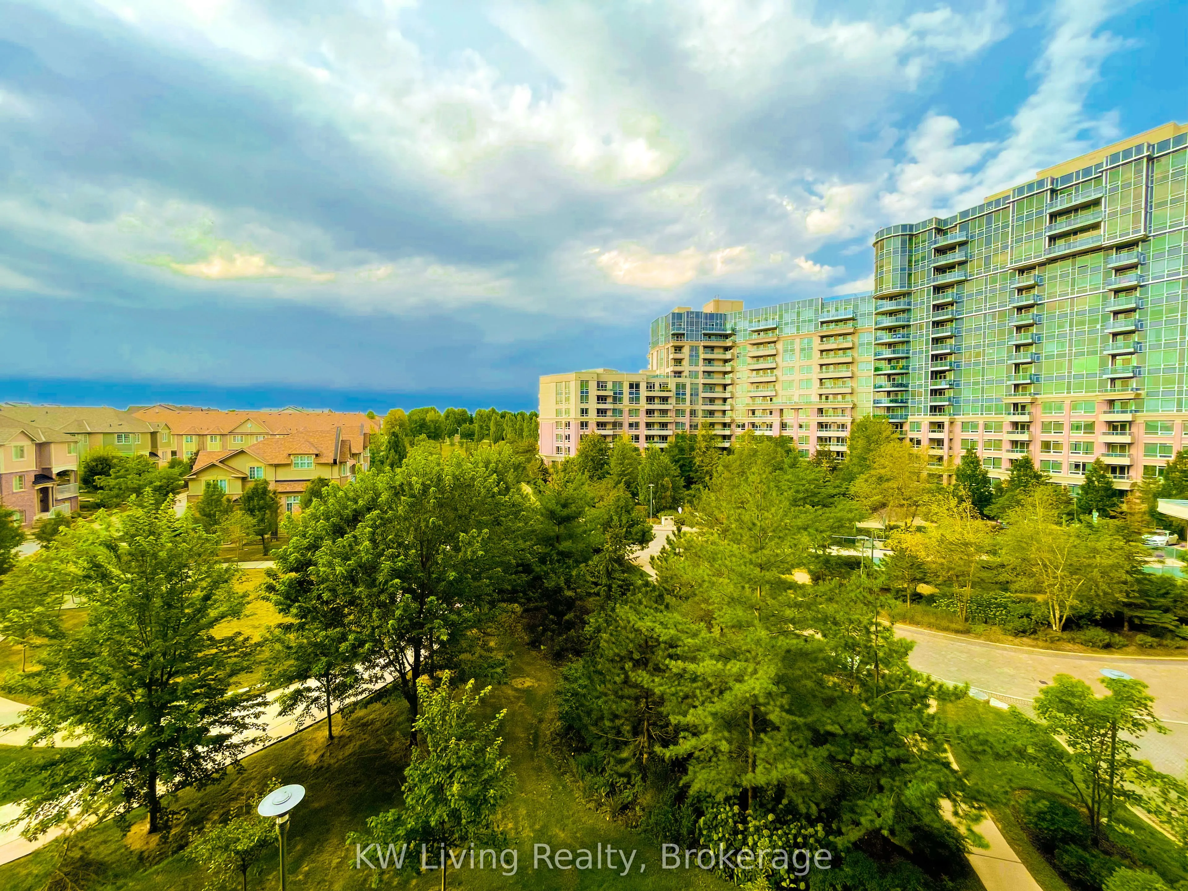 23 Cox Boulevard, #682