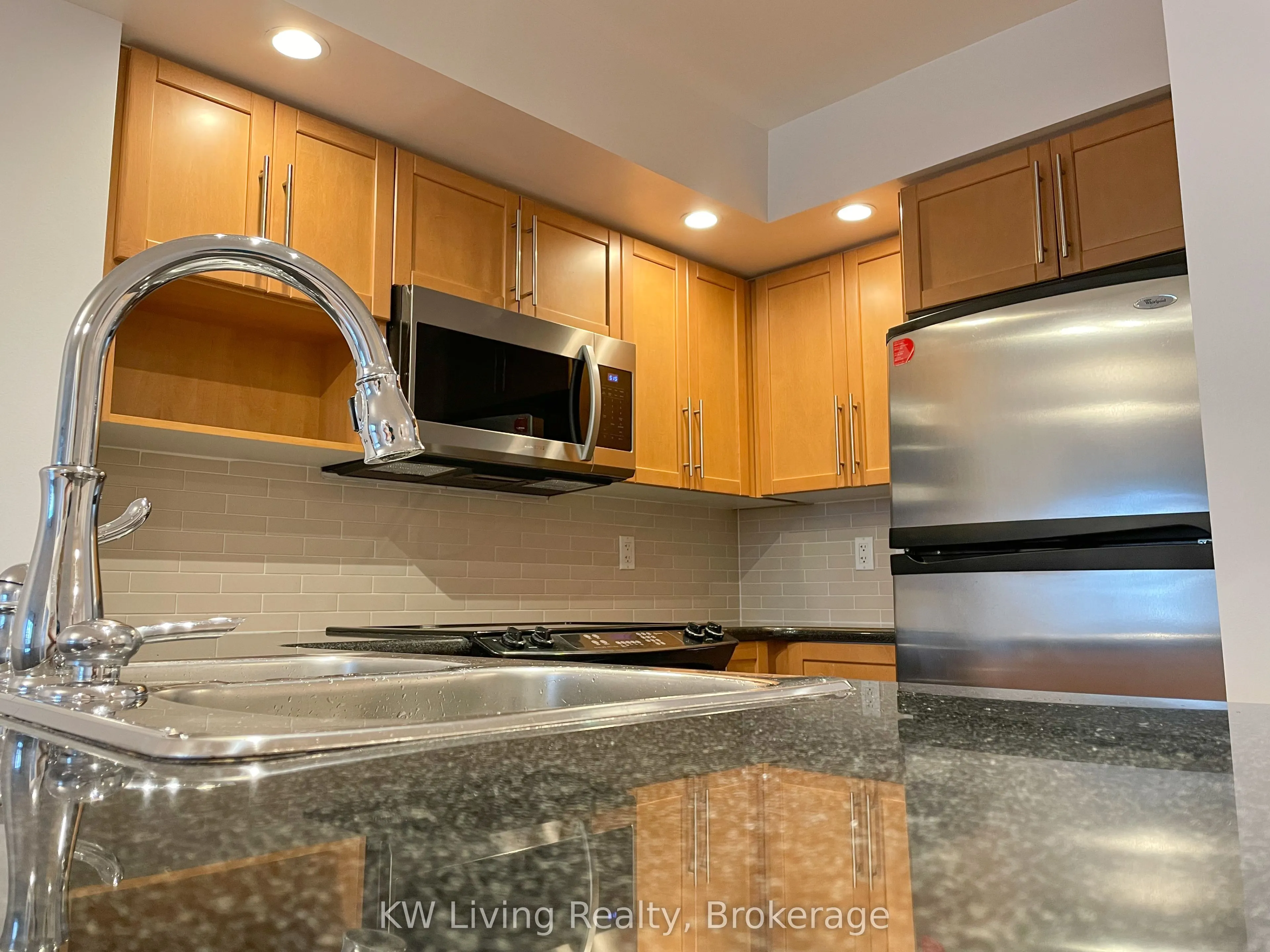 23 Cox Boulevard, #682