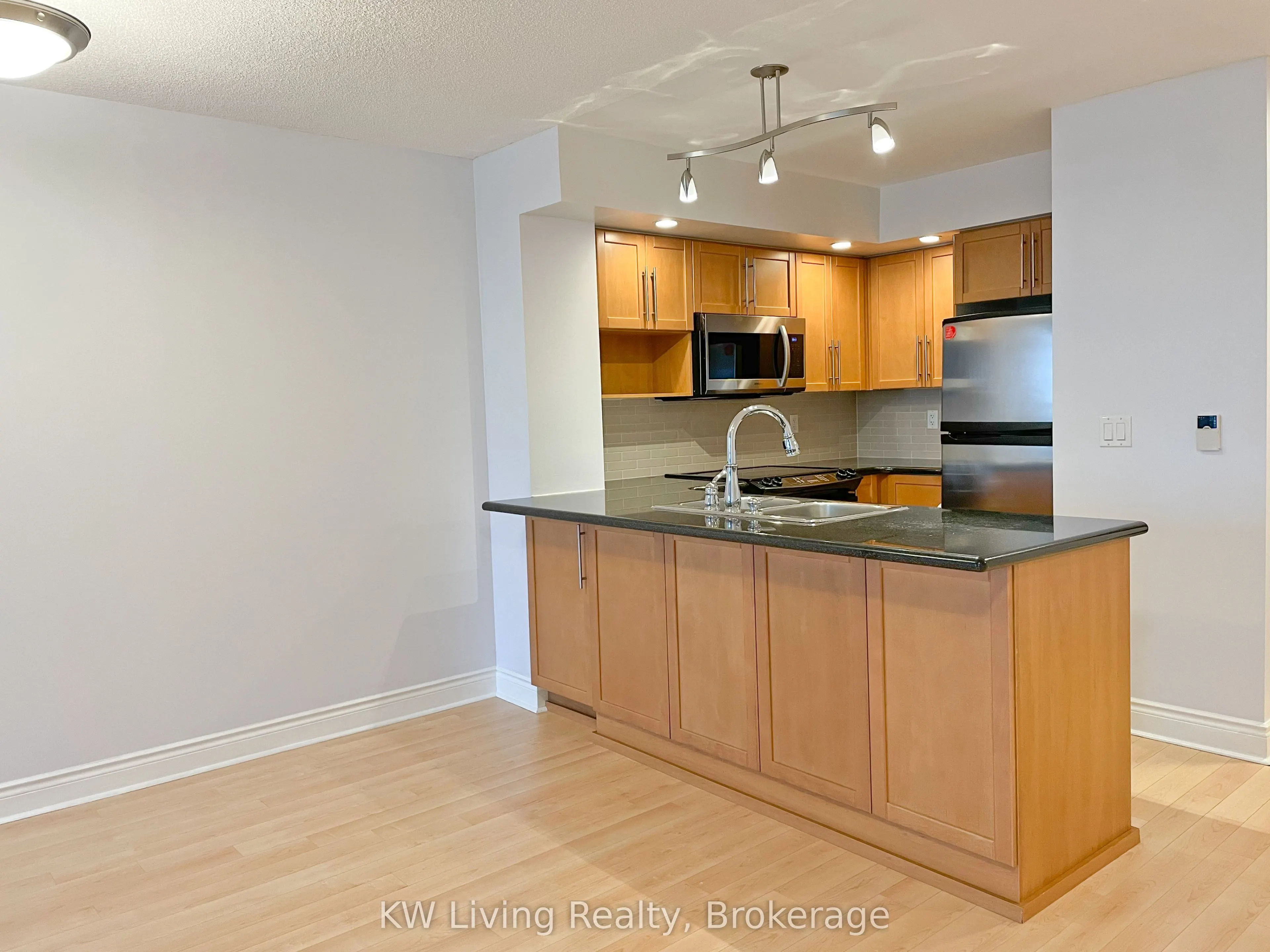 23 Cox Boulevard, #682