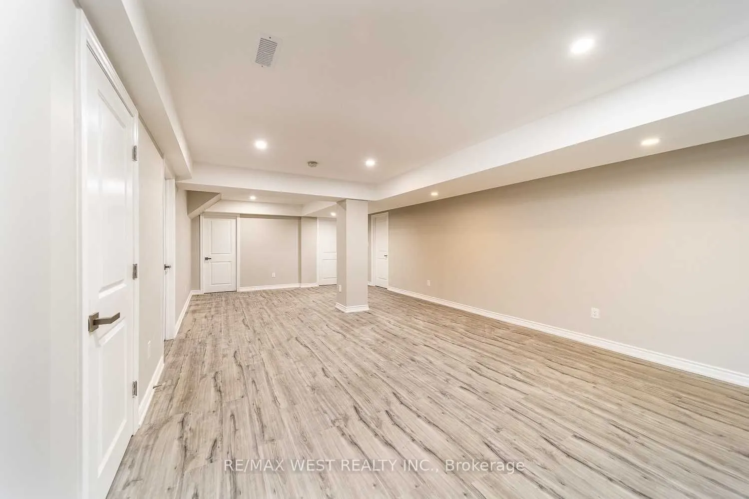 111 Ironside Drive, #Lower