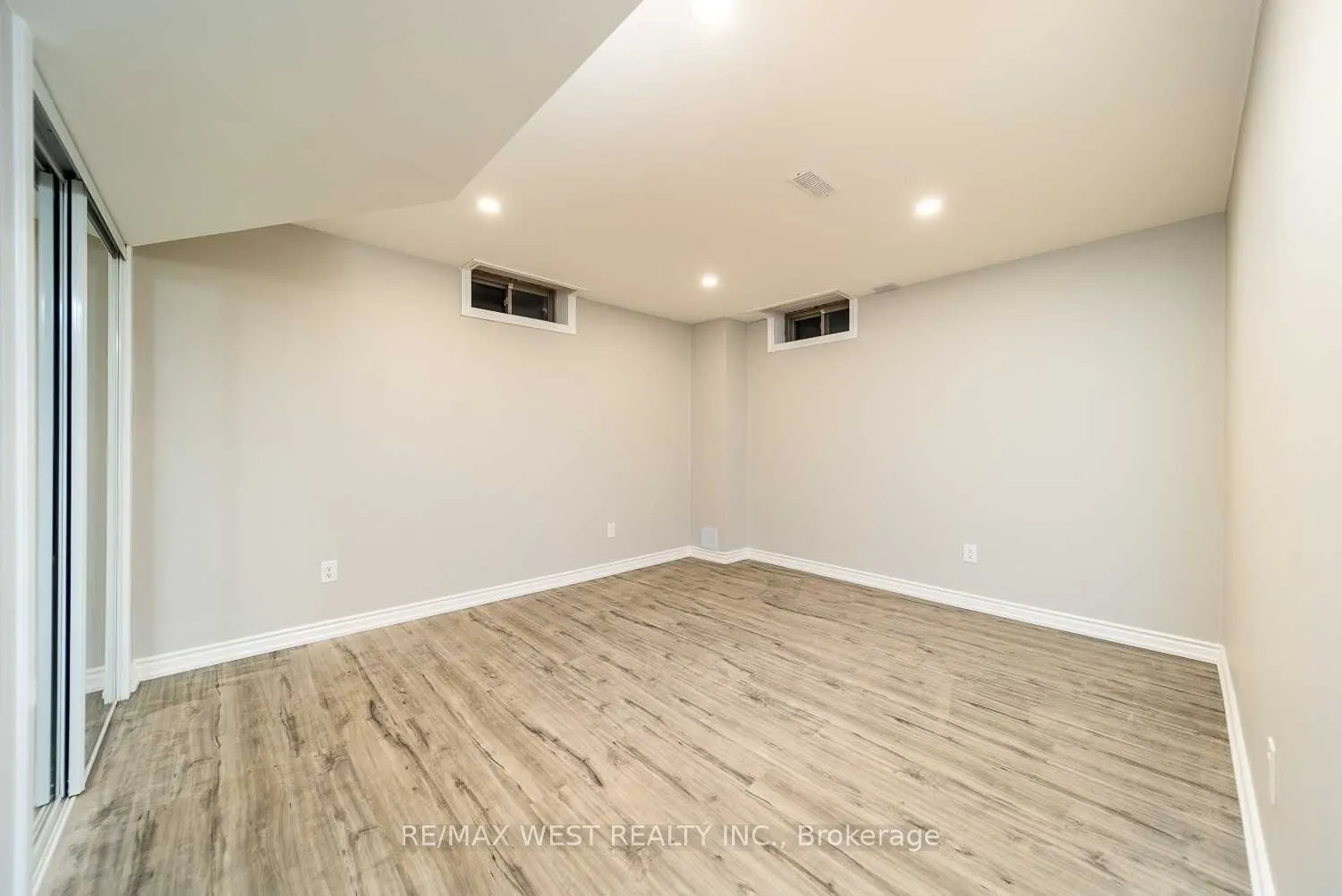 111 Ironside Drive, #Lower