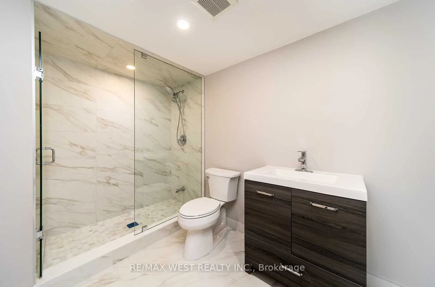 111 Ironside Drive, #Lower