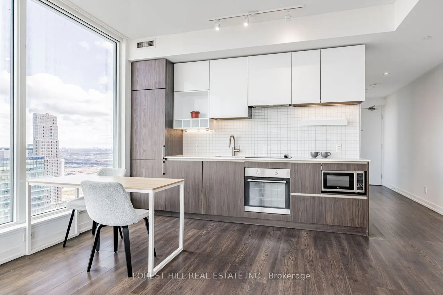 898 Portage Parkway, #4702