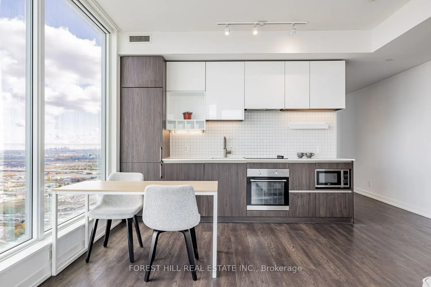 898 Portage Parkway, #4702