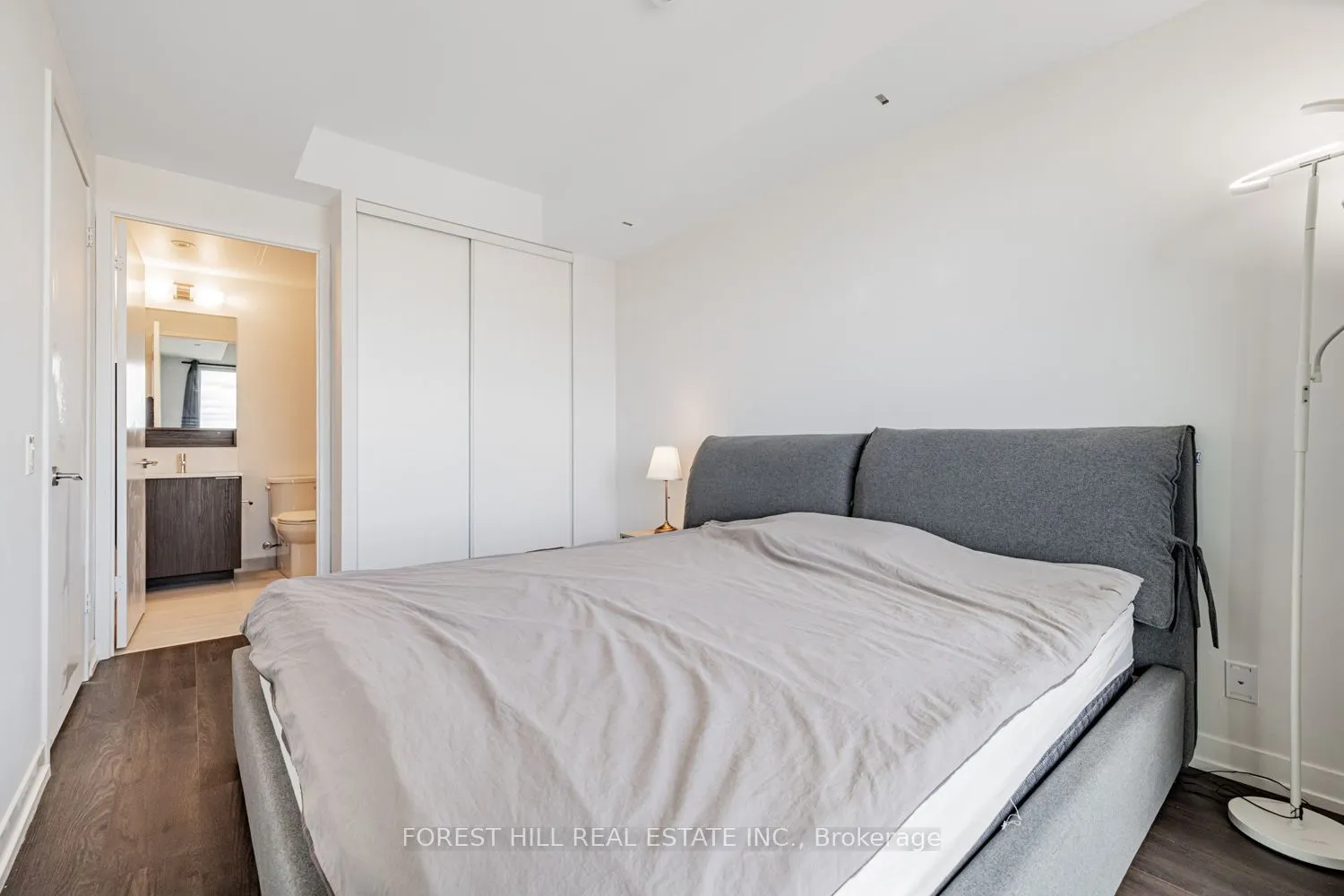 898 Portage Parkway, #4702