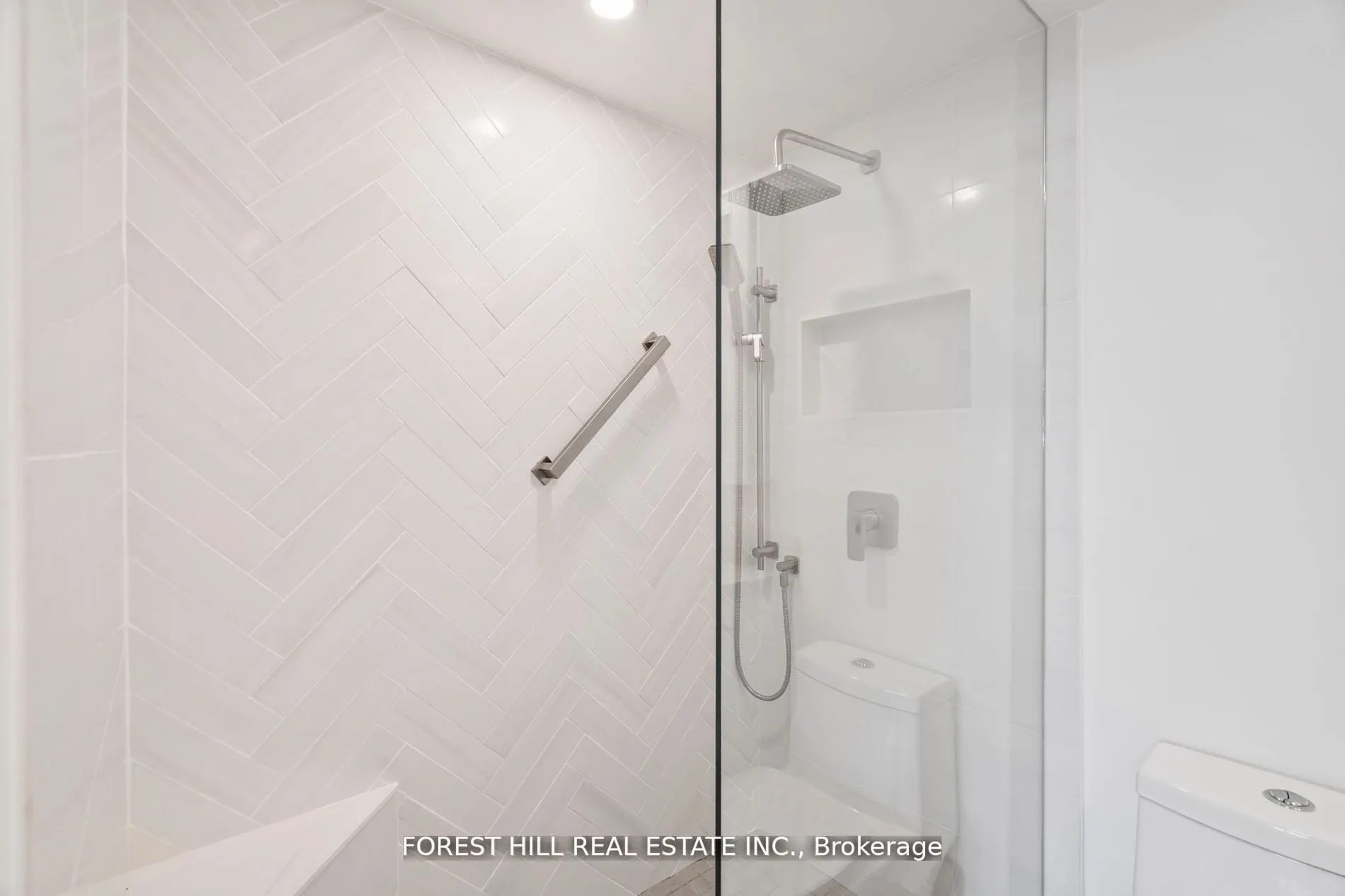 7601 Bathurst Street, #1203