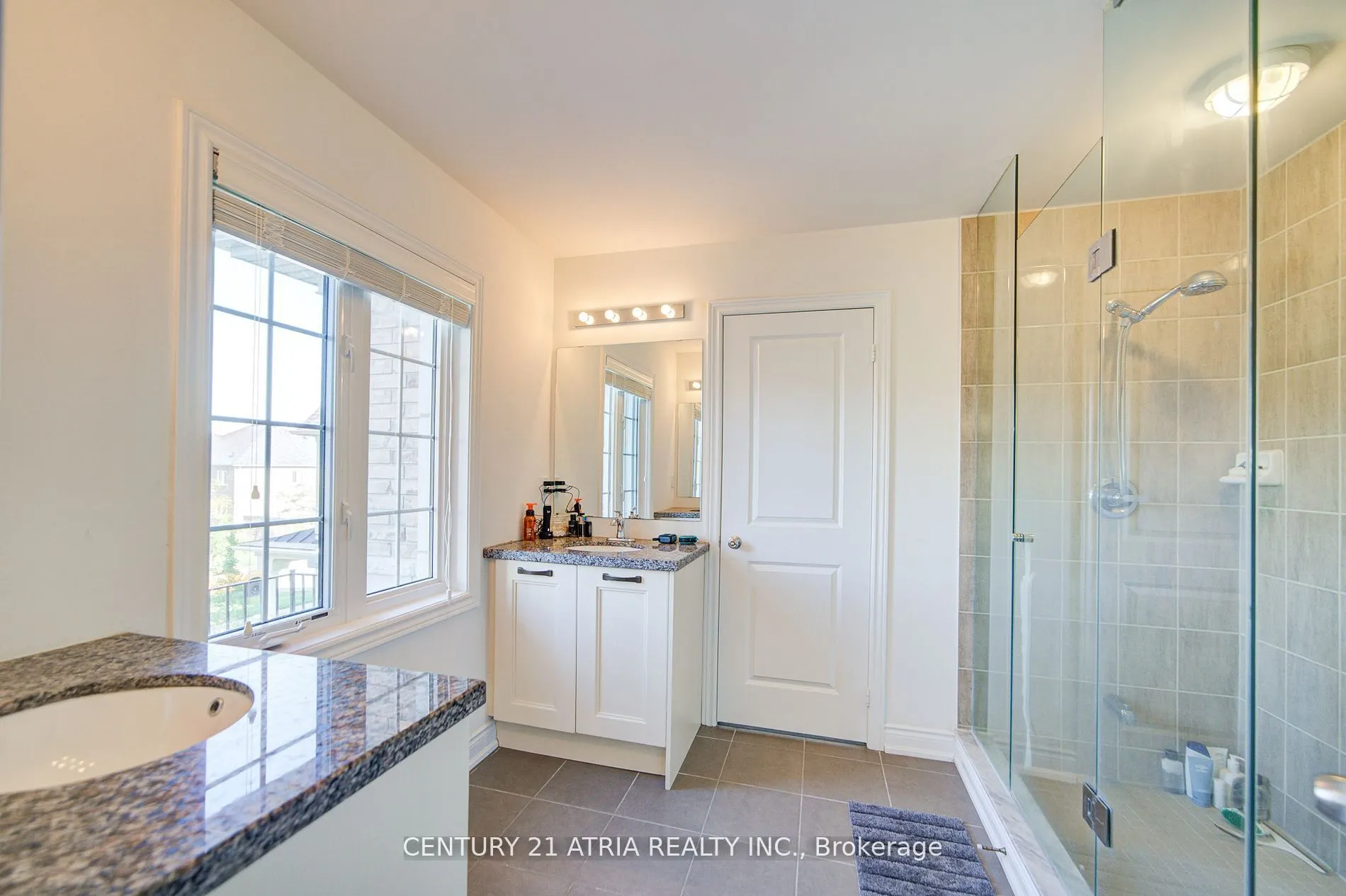 10 Gladys Rolling Avenue